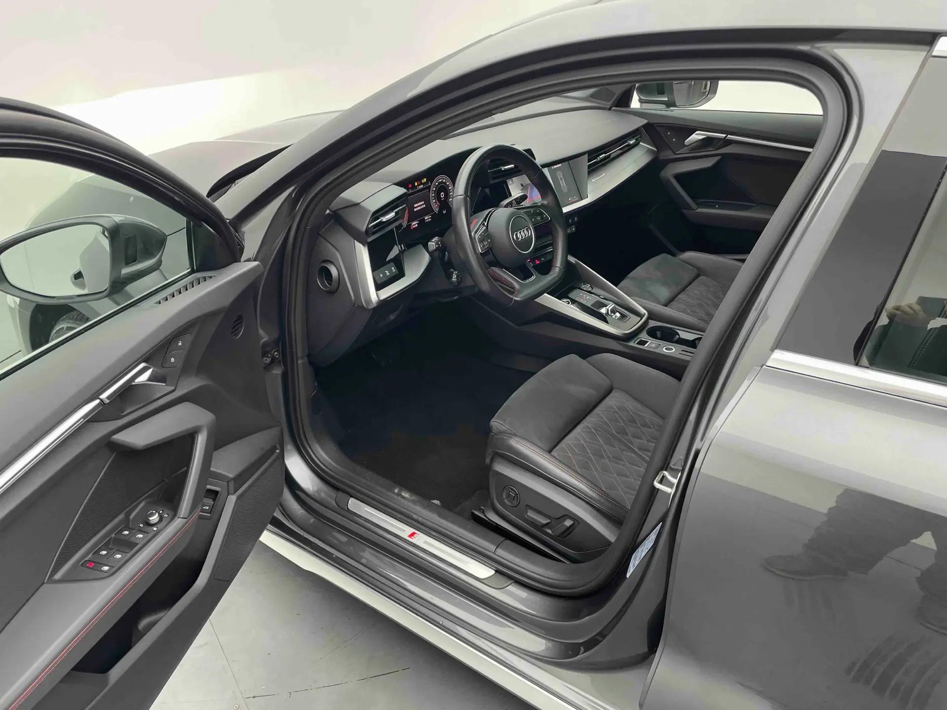 Audi A3 2022 model Sportback 35 TFSI Luxury Sports Edition 4