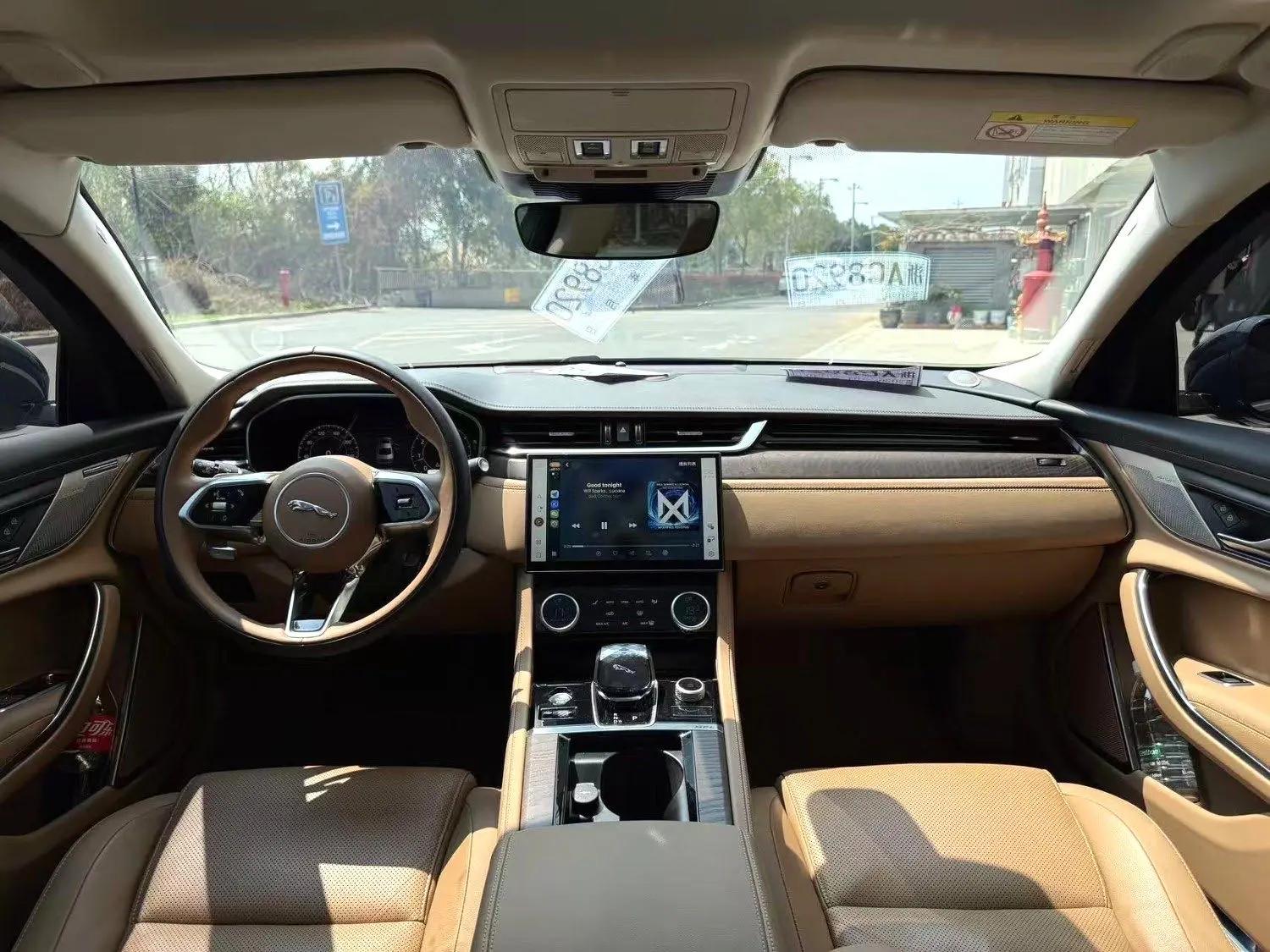 Jaguar XFL 2024 2.0T P 12500.00g Drive Premium Deluxe Edition 8