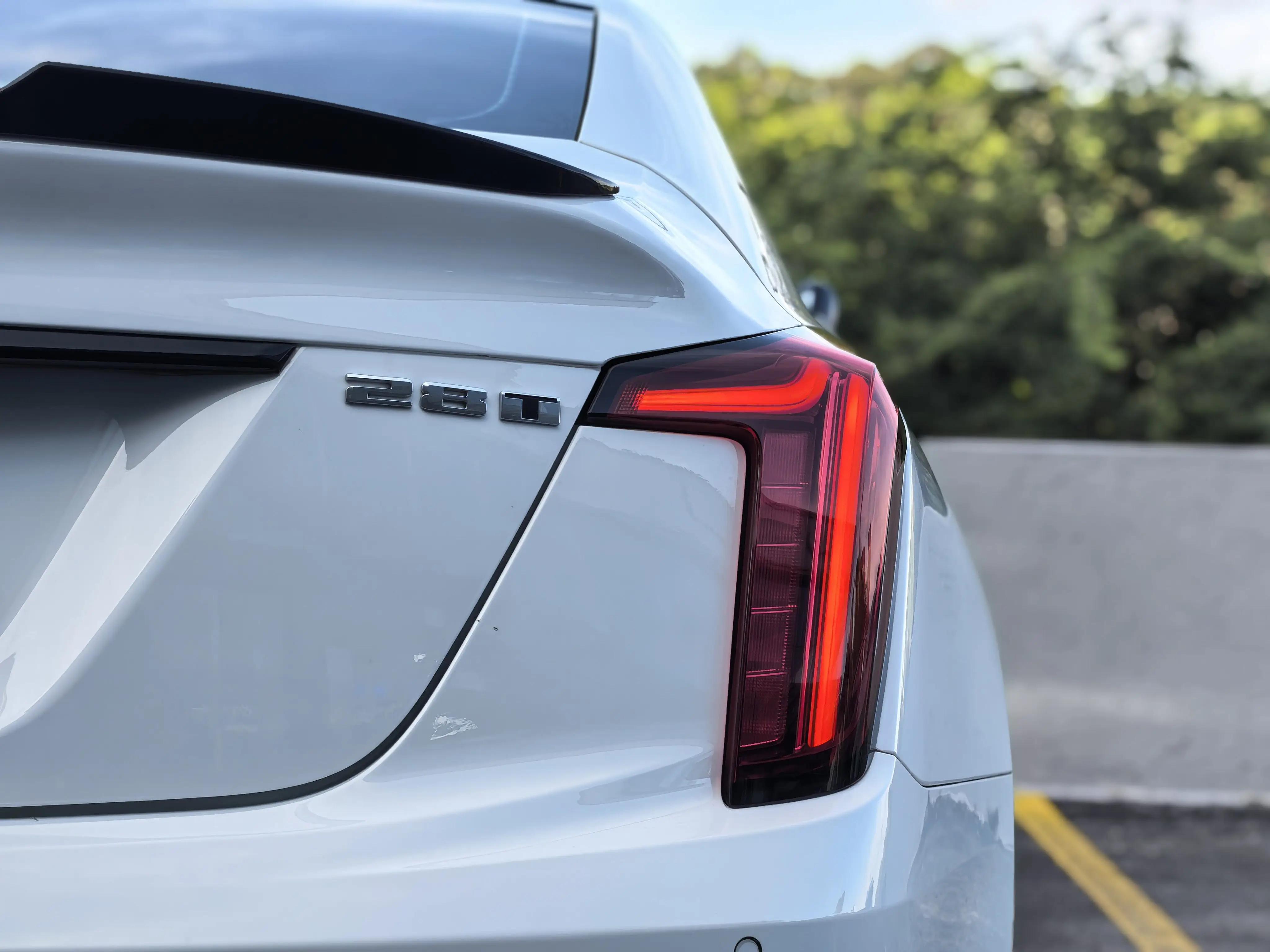 Cadillac CT5 2021 28T Honorable Model 13