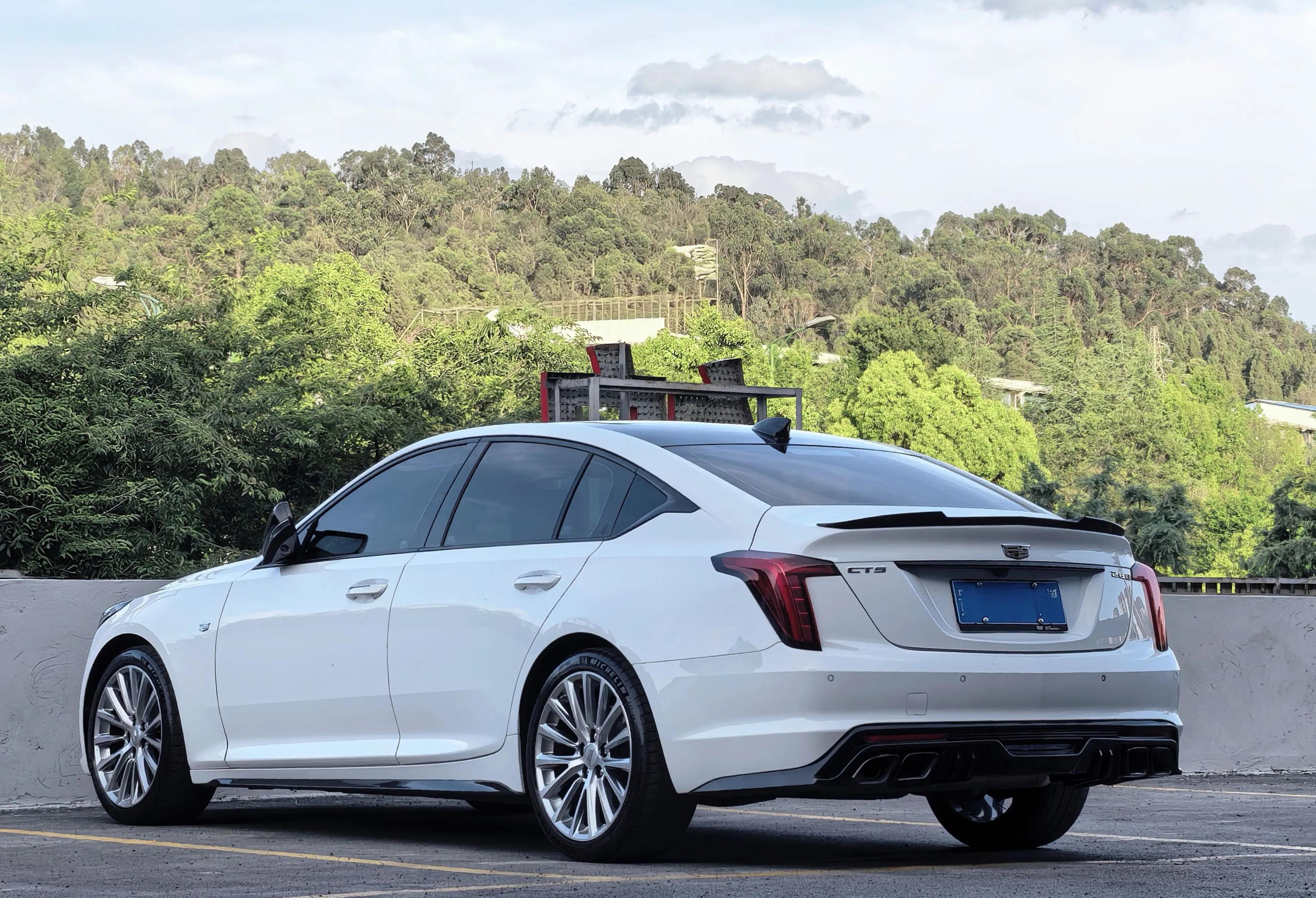 Cadillac CT5 2021 28T Honorable Model 17