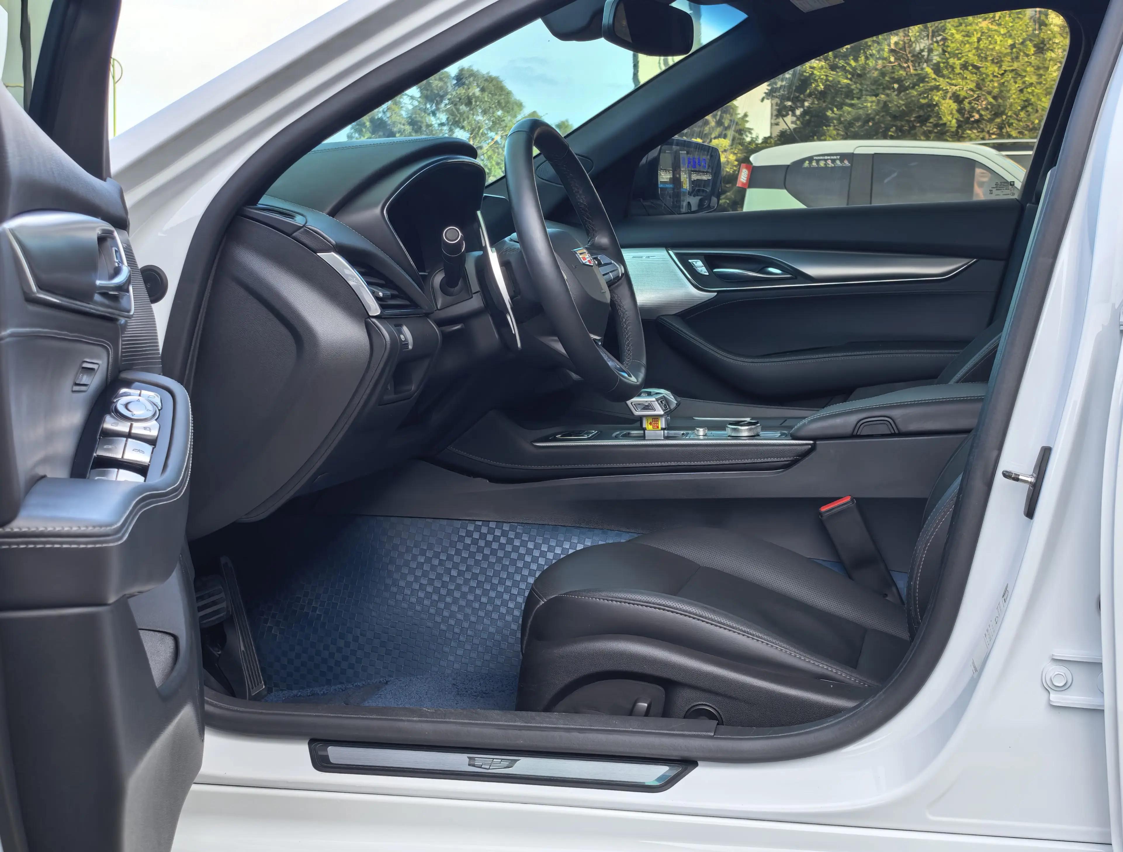 Cadillac CT5 2021 28T Honorable Model 4
