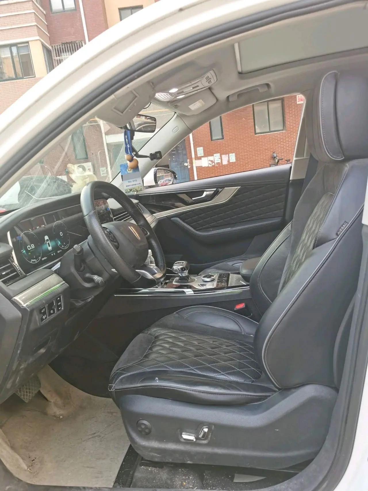 HongQi HS5 2019 2.0T Zhilian Flag Edition 3