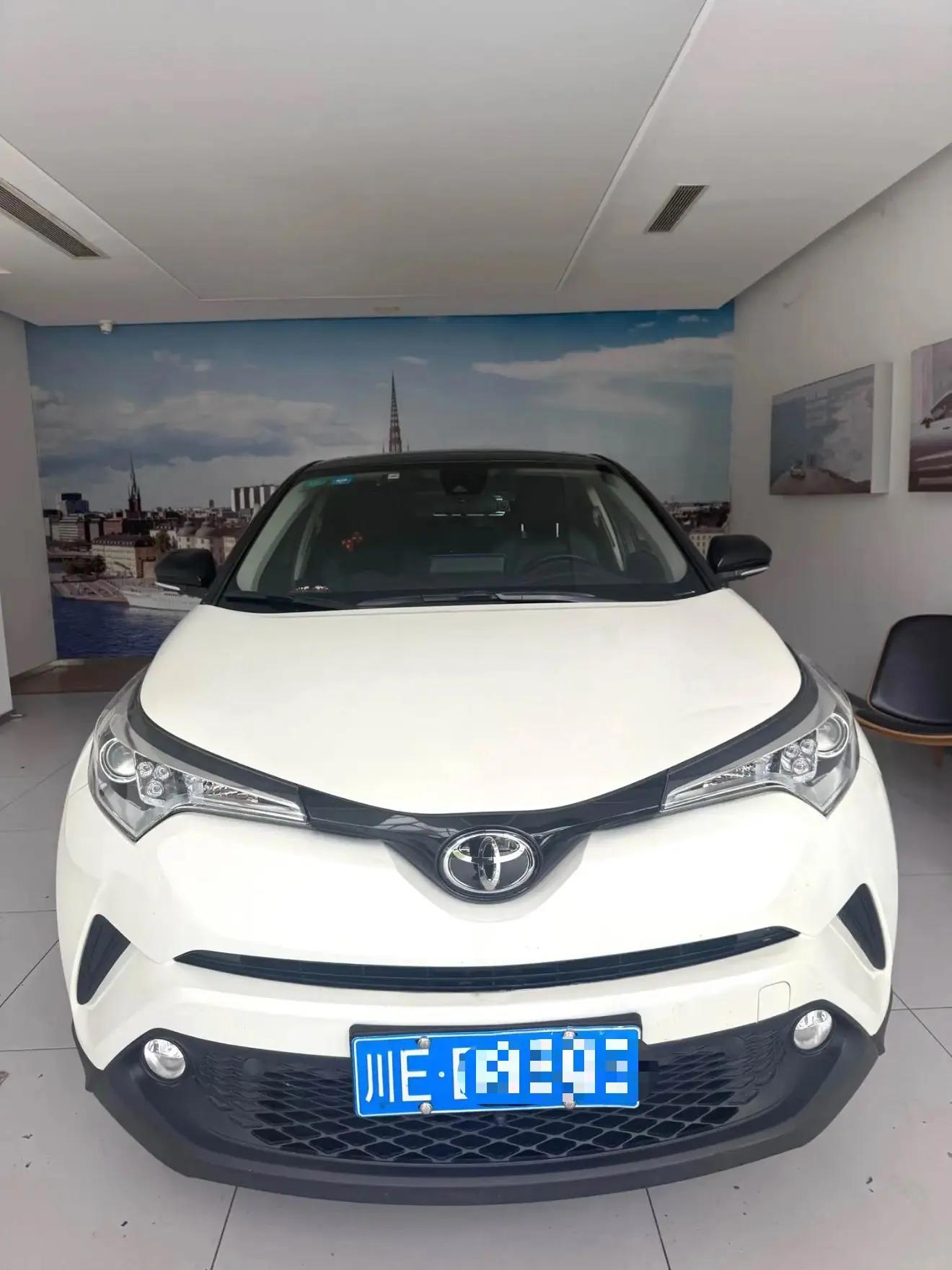 Toyota C- HR 2018 2.0L Leading Skylight Version Country V 4