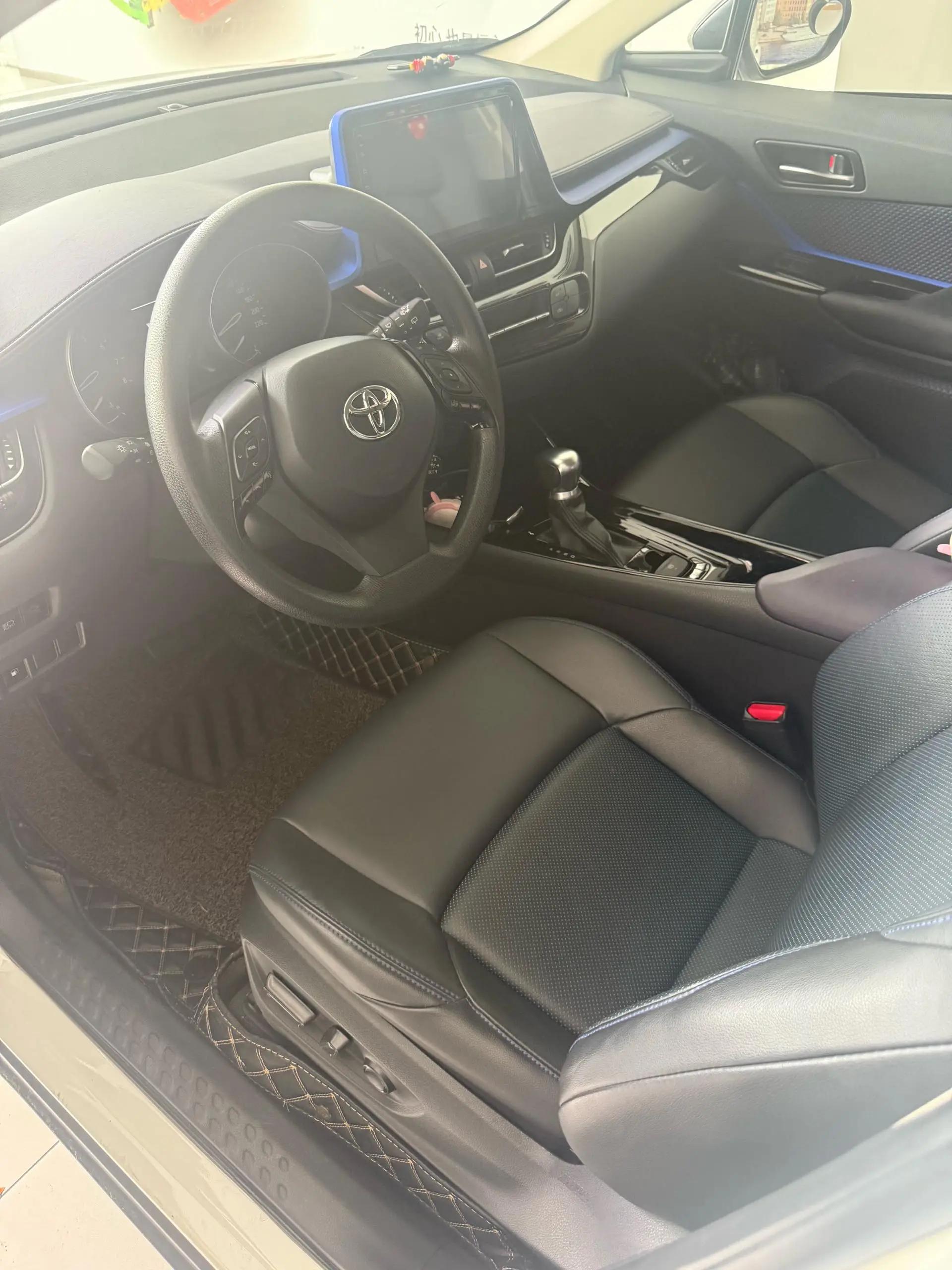 Toyota C- HR 2018 2.0L Leading Skylight Version Country V 5