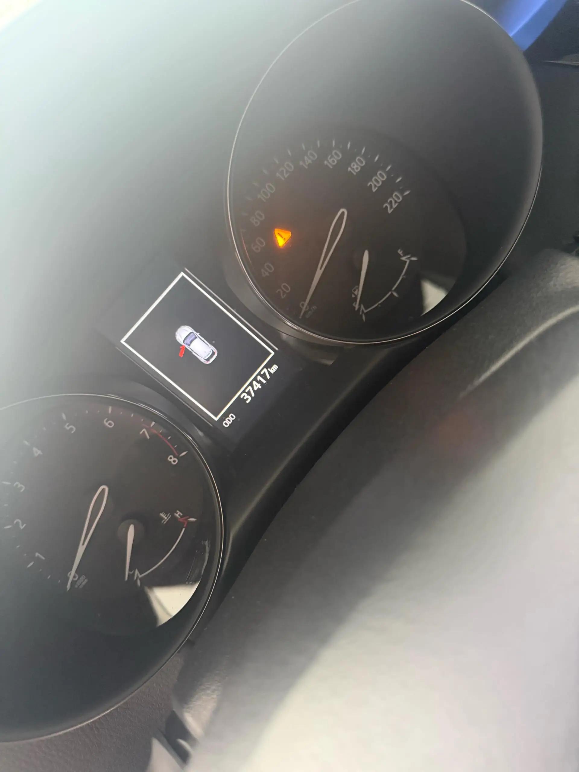 Toyota C- HR 2018 2.0L Leading Skylight Version Country V 7