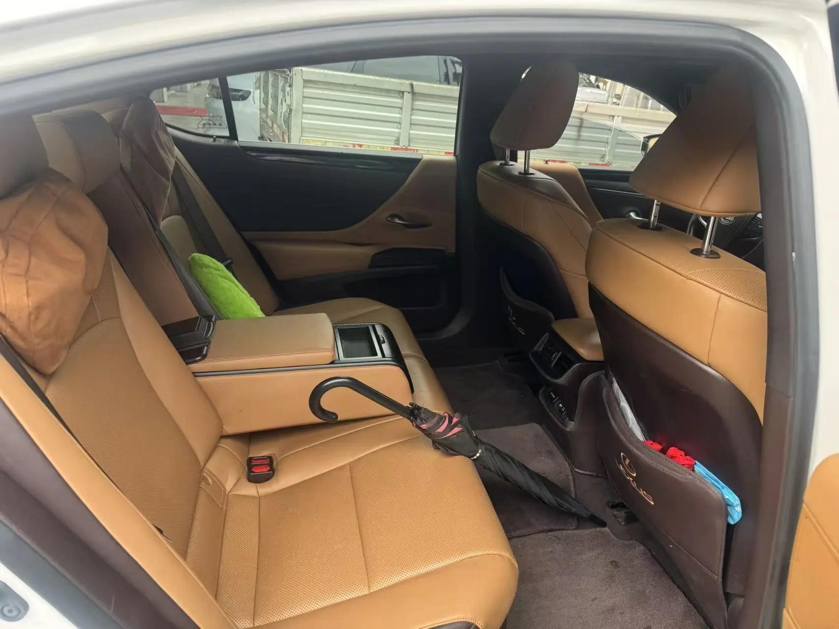 Lexus ES 2020 300h Excellent Edition 3
