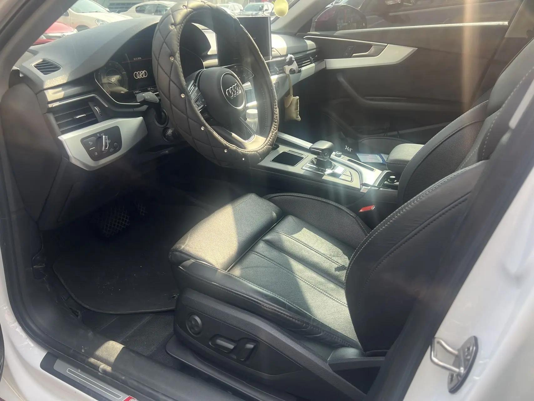Audi A4L 2020 40 TFSI Deluxe Dynamic 4
