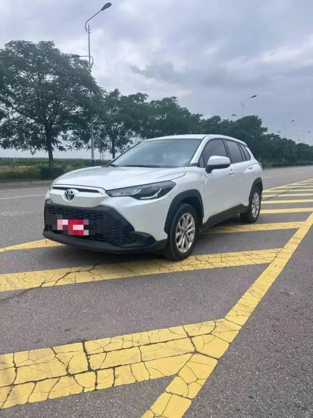 Toyota 2025 model Corolla Cross 2.0 CVT Elite Plus Edition, automatic transmission