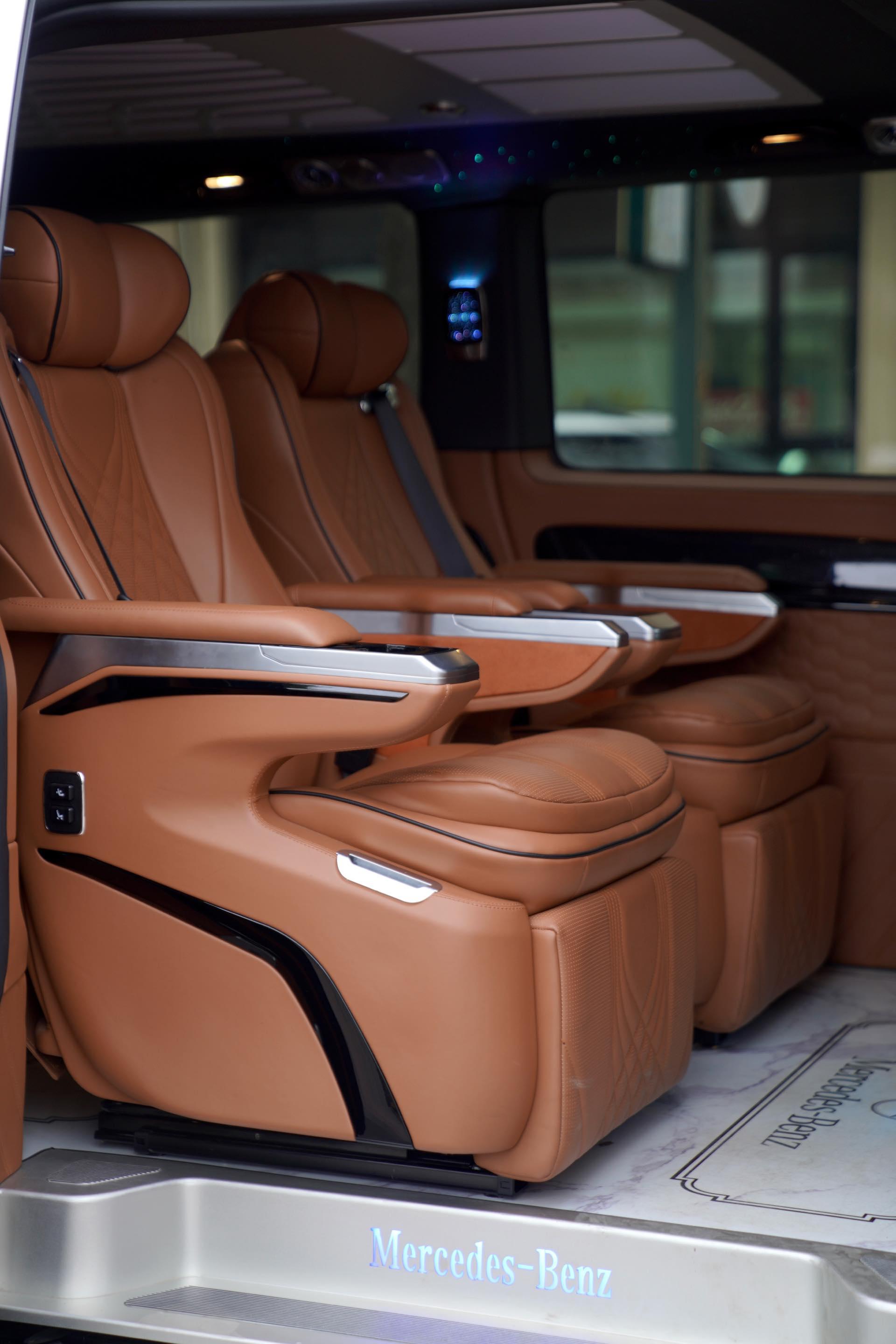 Mercedes Benz 2023 V-Class 2.0T Business Edition 7-Seater Automatic 3