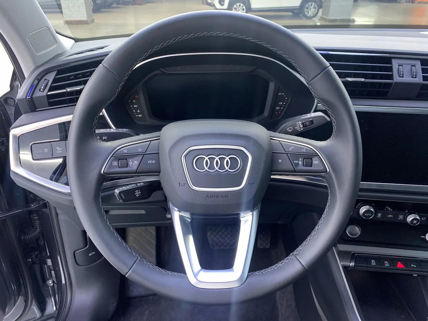 Audi Q3 2022 35 TFSI Enterprising Dynamic 6