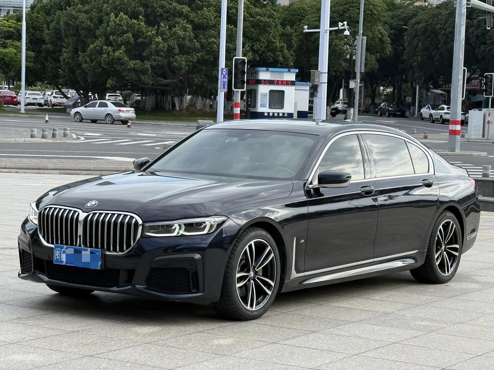 BMW 7 Series 2021 730Li M Sports Suit