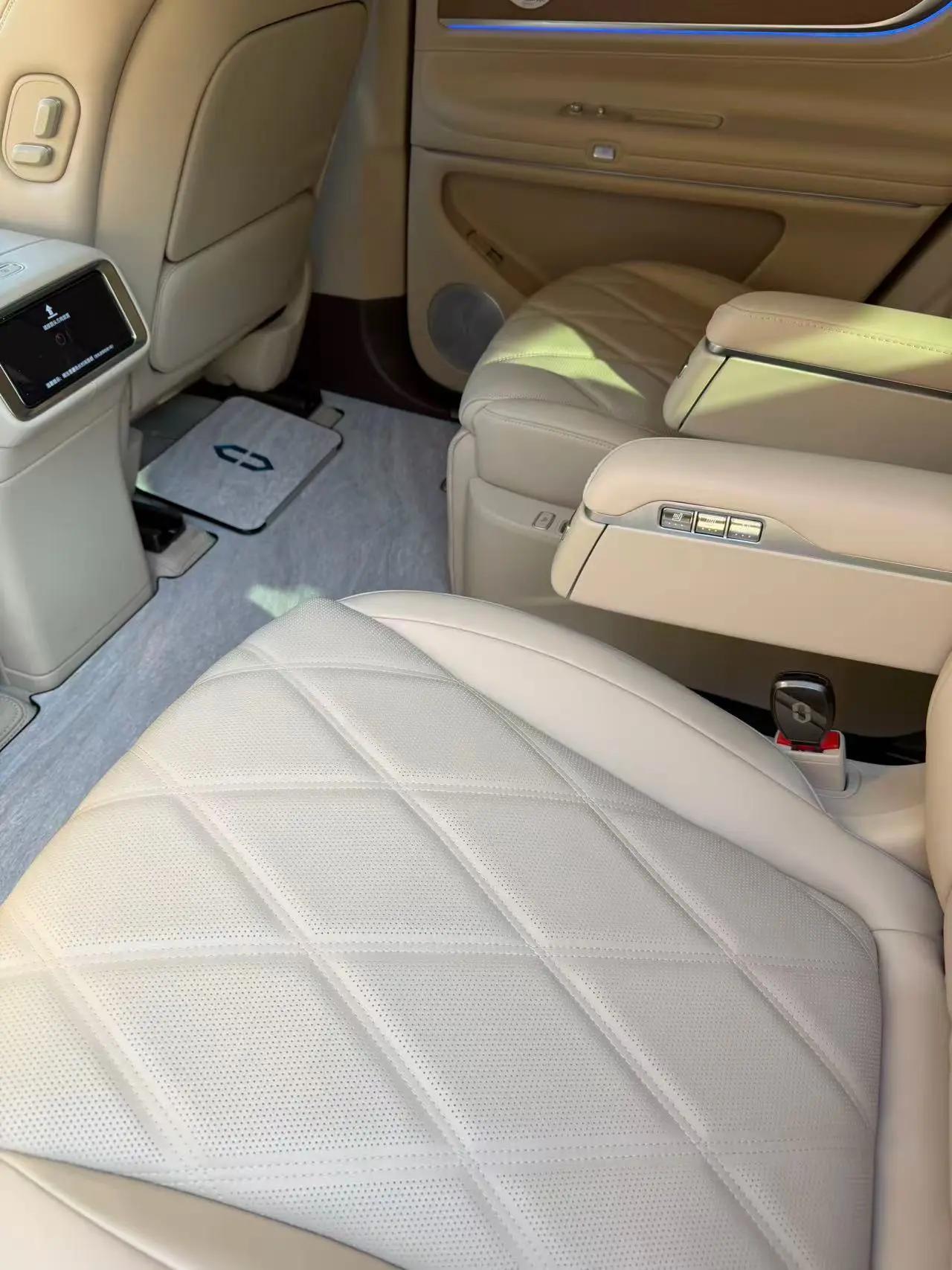 AITO 2025 Model AITO M9 Range-Extended Ultra Version 52kWh 6-Seater Automatic 4
