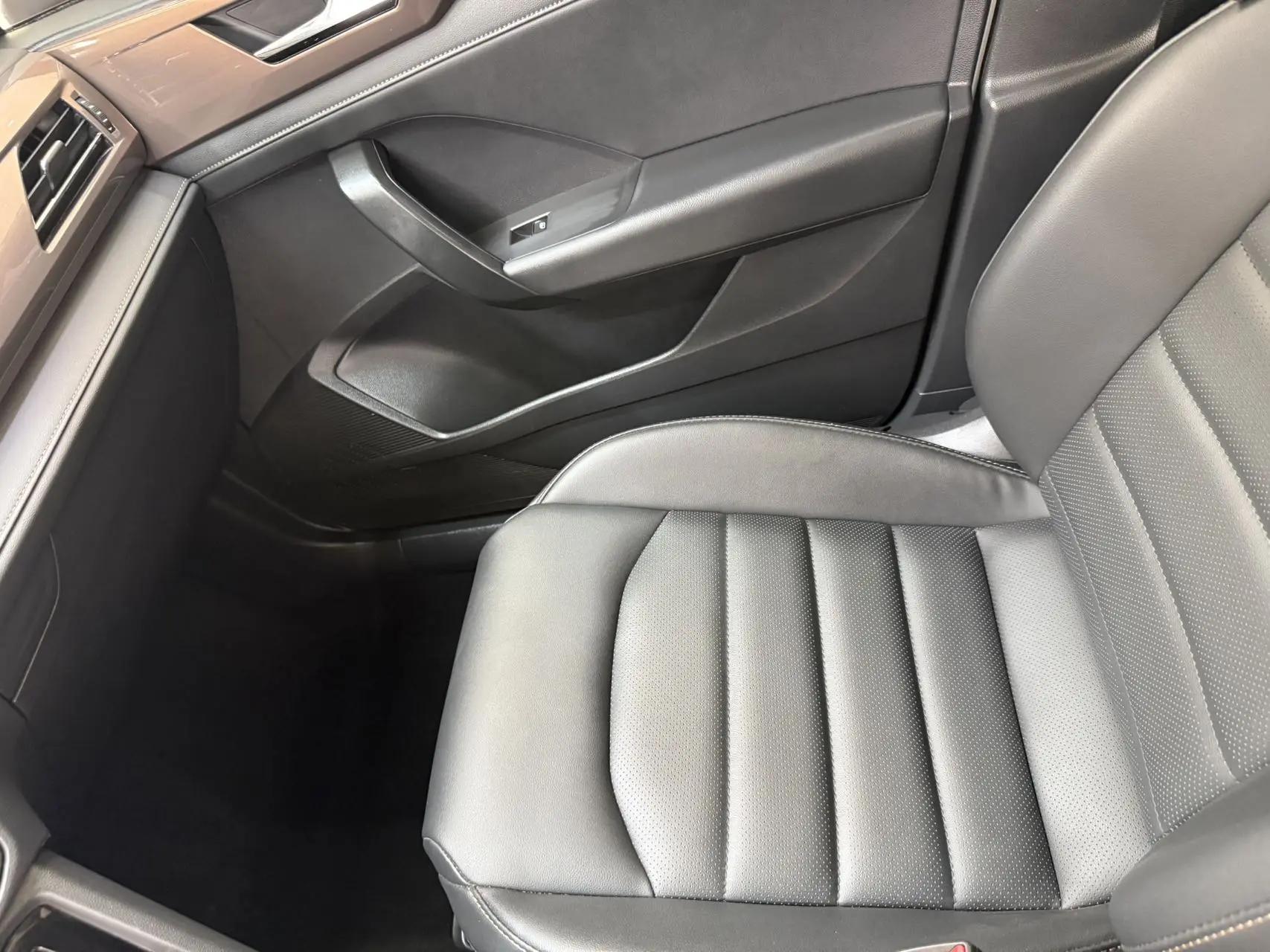 Tougu 2022 280TSI Two-Wheel-Drive Luxury Edition 12