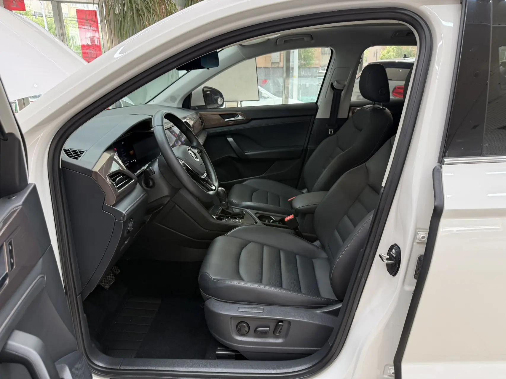 Tougu 2022 280TSI Two-Wheel-Drive Luxury Edition 15
