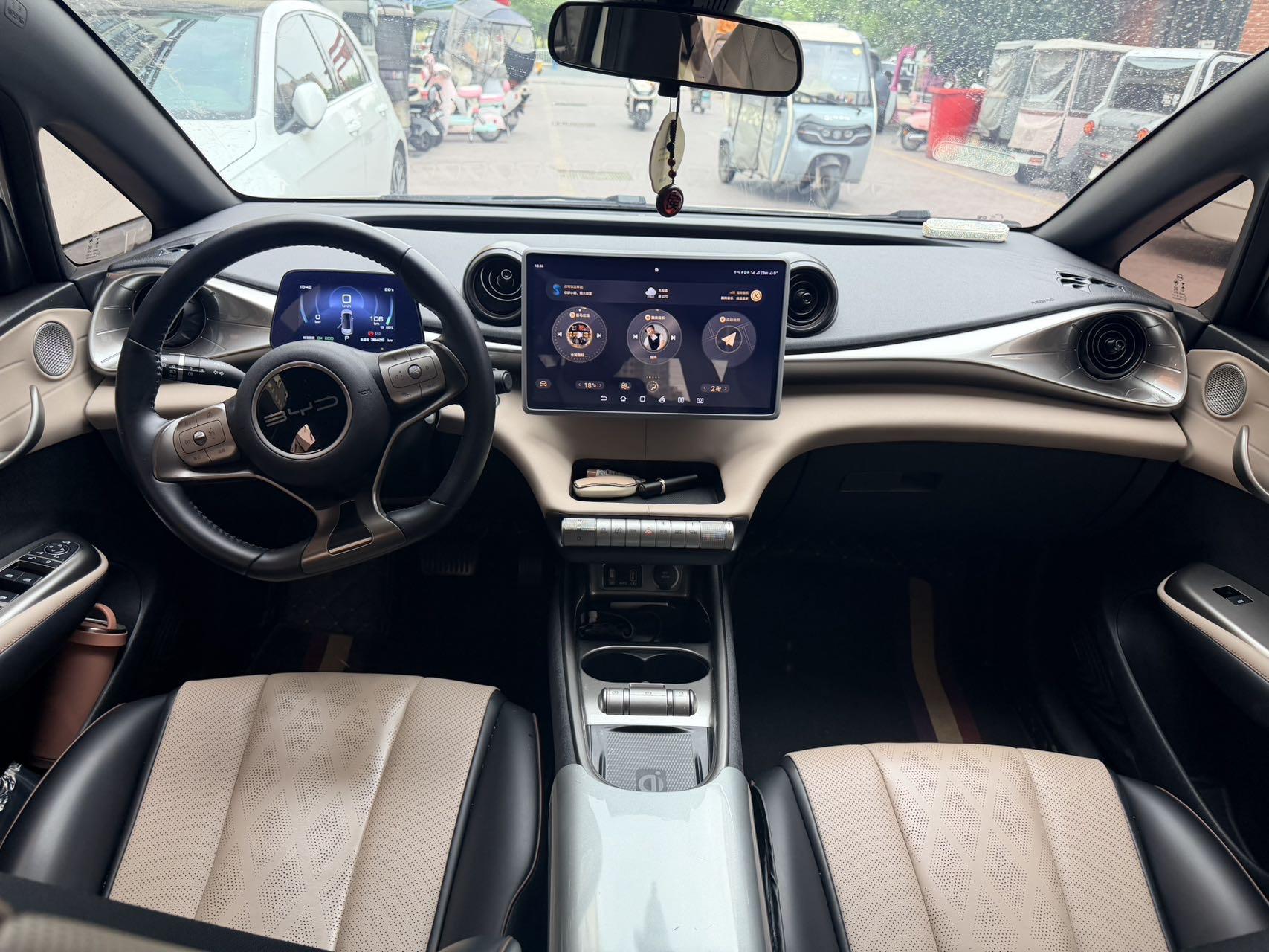 BYD 2023 Dolphin 420km Fashion Edition Automatic 5