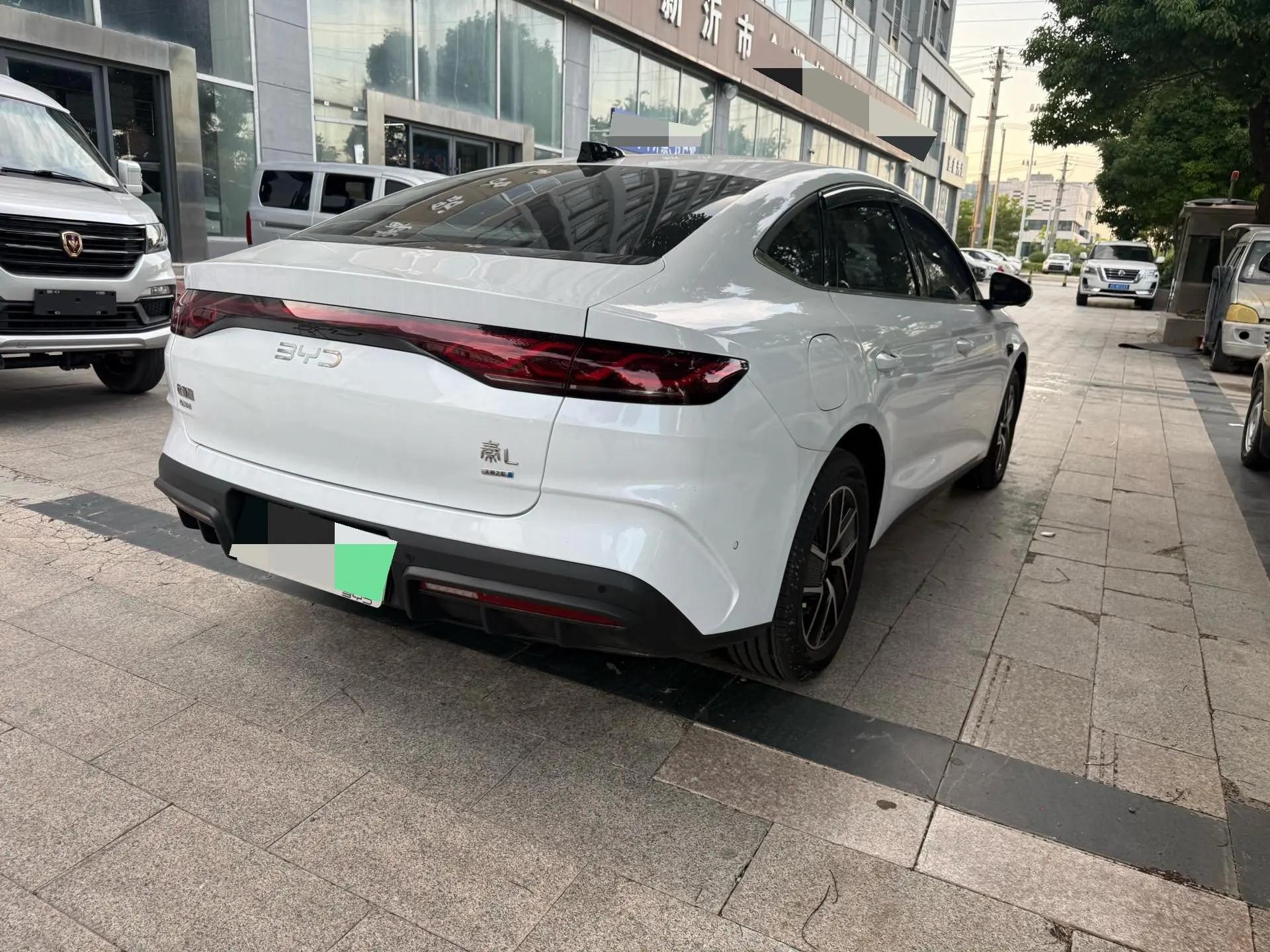 BYD 2026 Qin L DM-i 1.5 CVT 128KM Leading Edition Automatic 7