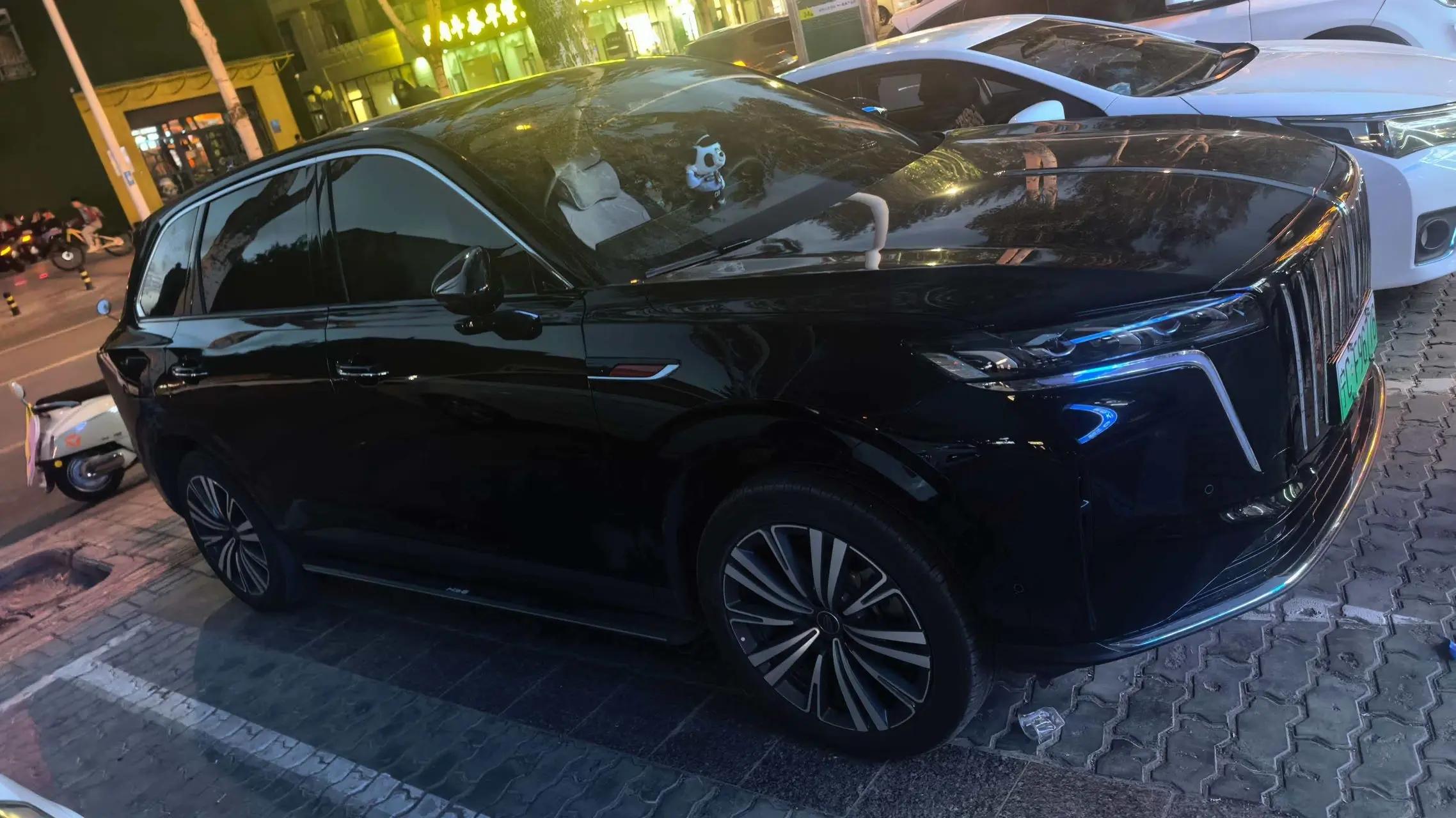 HongQi 2026 HS6 PHEV 1.5T 240 Smart Hybrid Automatic Gear 4