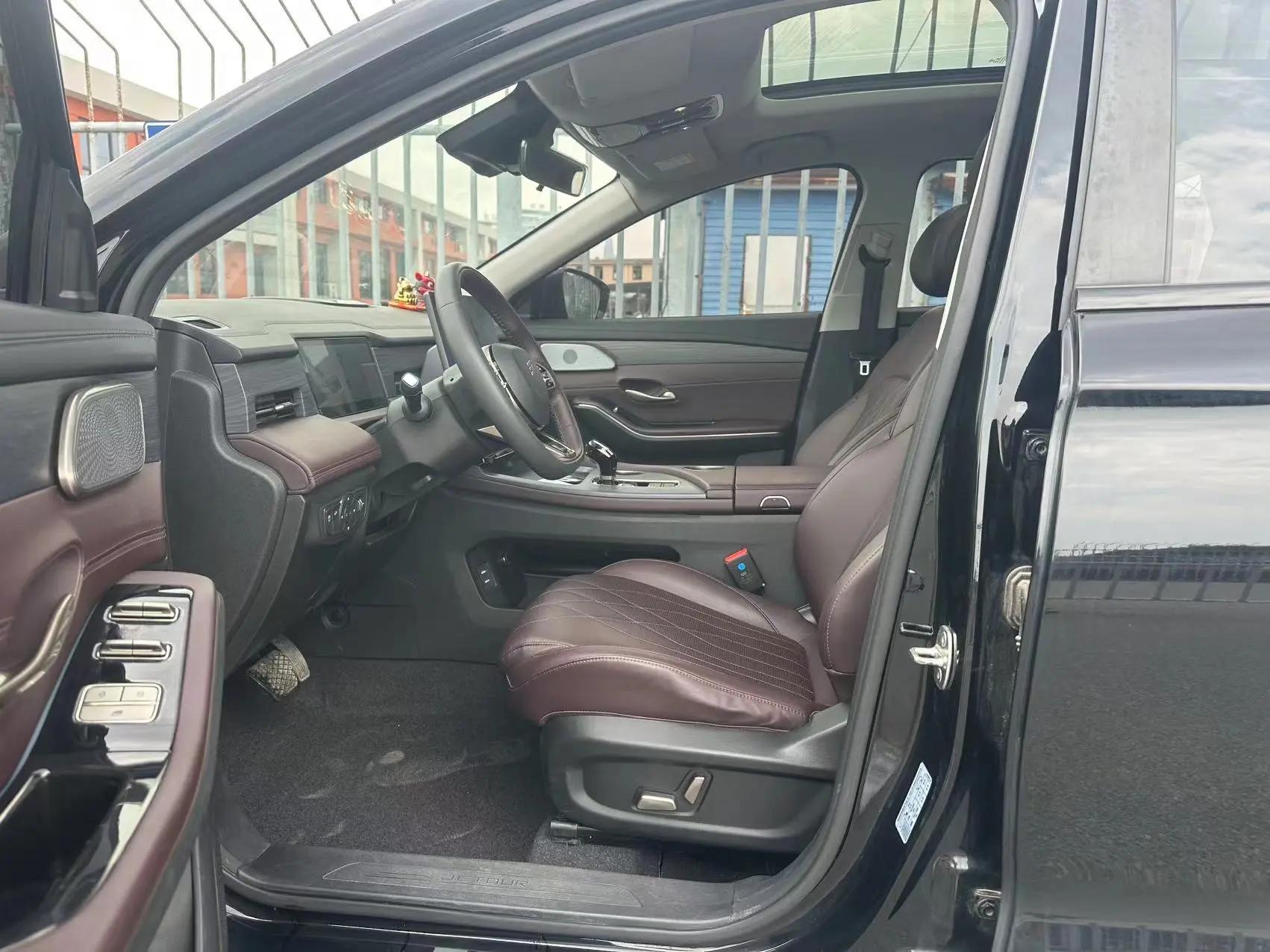 Jetour X90 PRO 2024 2.0T DCT Deluxe Edition 5 4