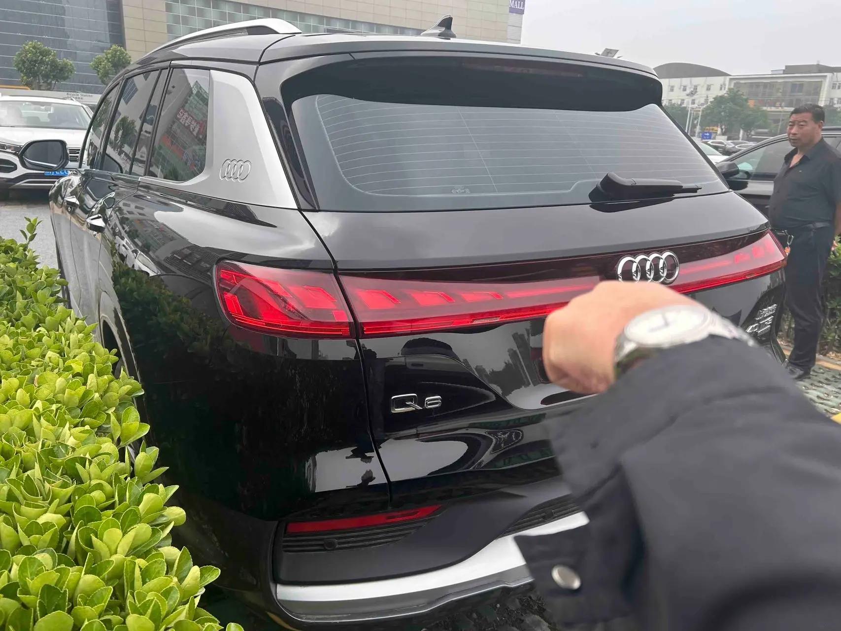 Audi 2025 Q6 2.0TFSI 40TFSI Quattro Commemorative Edition Yu Lin Set 7-seat Automatic Block 7