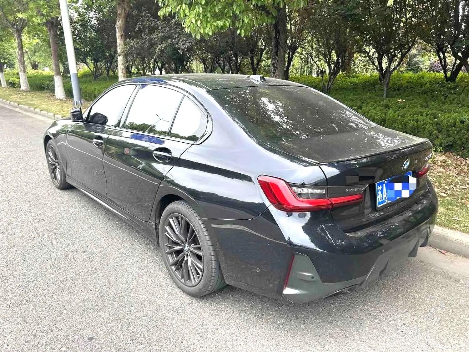 BMW 3 Series 2023 325Li M Sports Night Suit 3