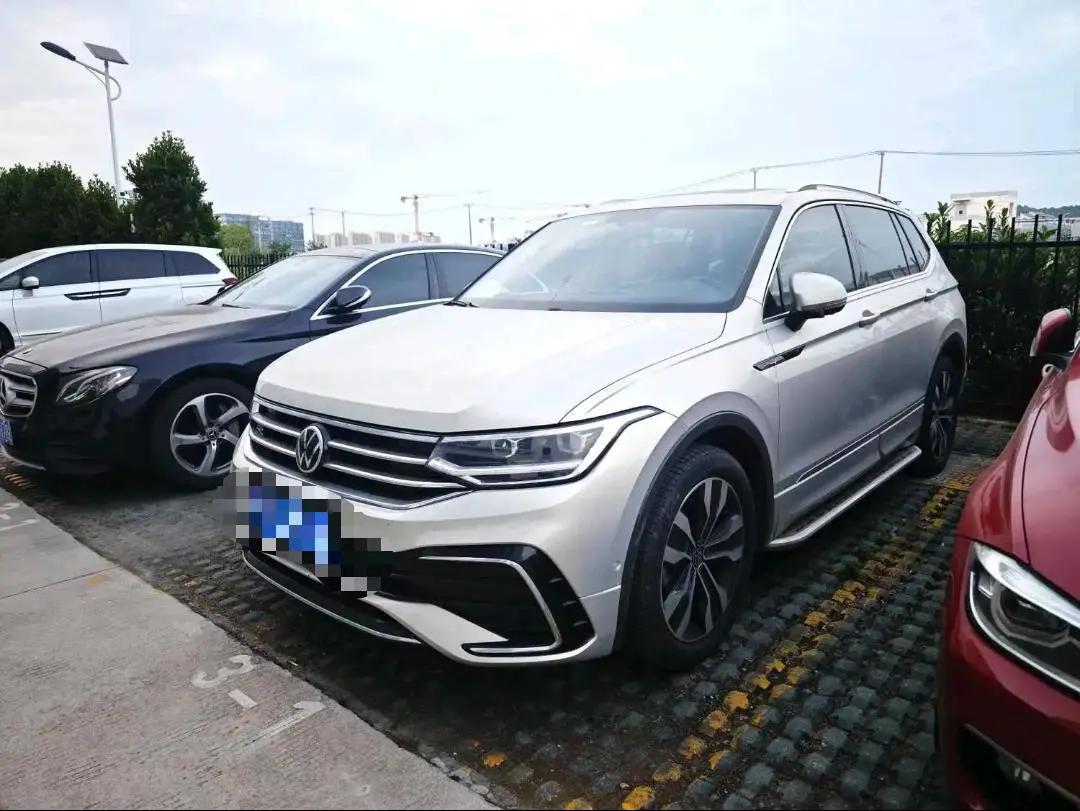 Tiguan L 2022 330TSI Automatic Two-Drive R-Line Enjoy Edition
