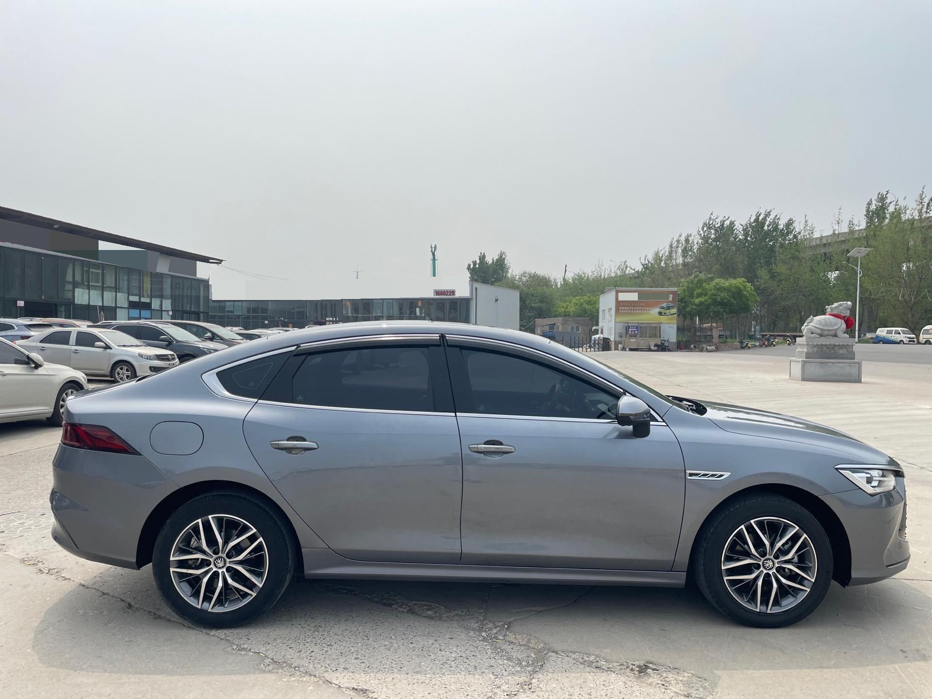 Qin PLUS 2021 DM-i 120KM Honorable Model 8