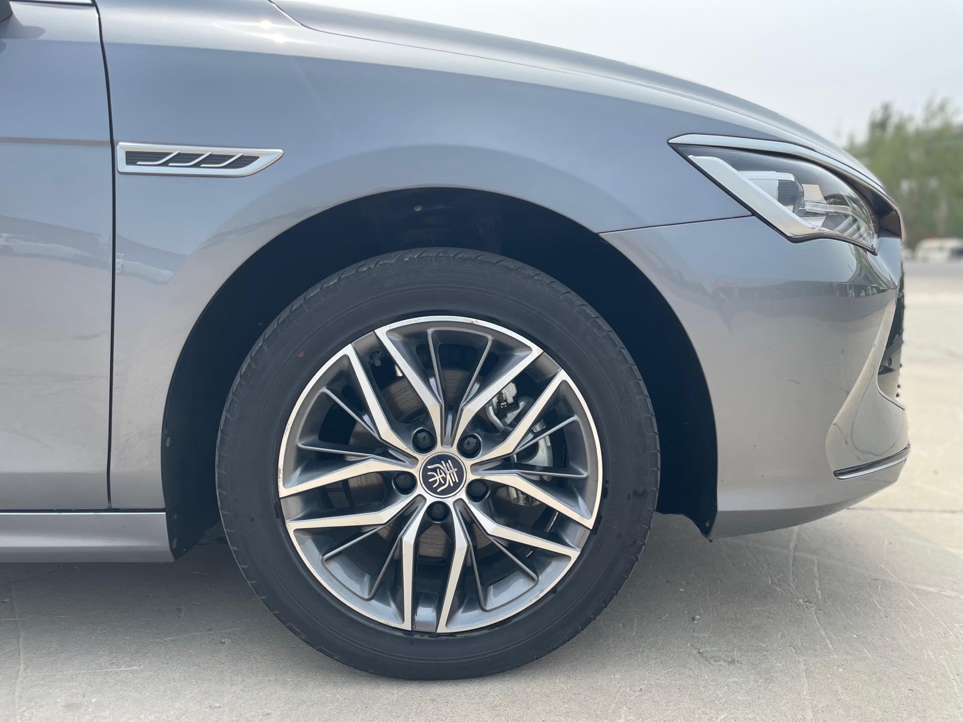 Qin PLUS 2021 DM-i 120KM Honorable Model 9
