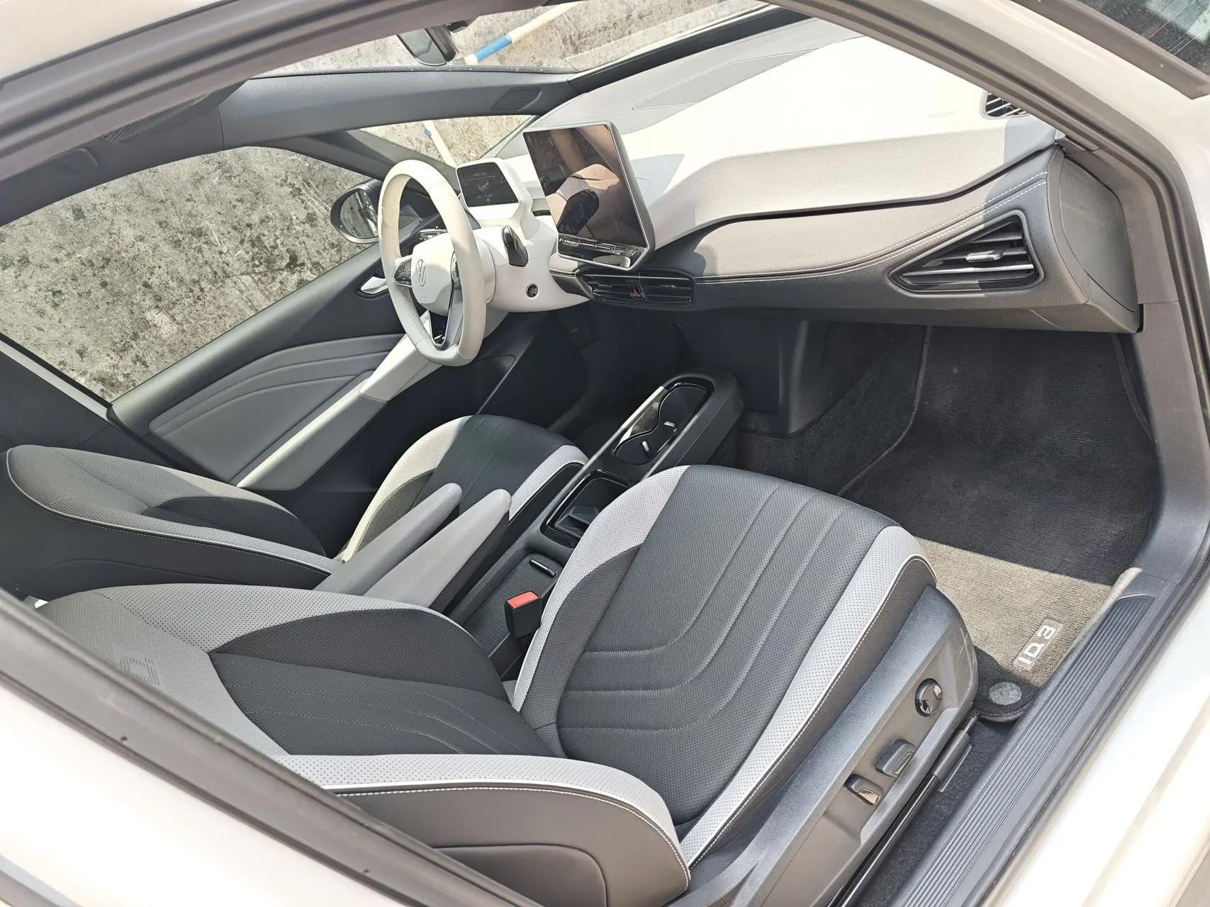 Volkswagen 2025 ID. 3 smart superior oxygen version automatic gear 3