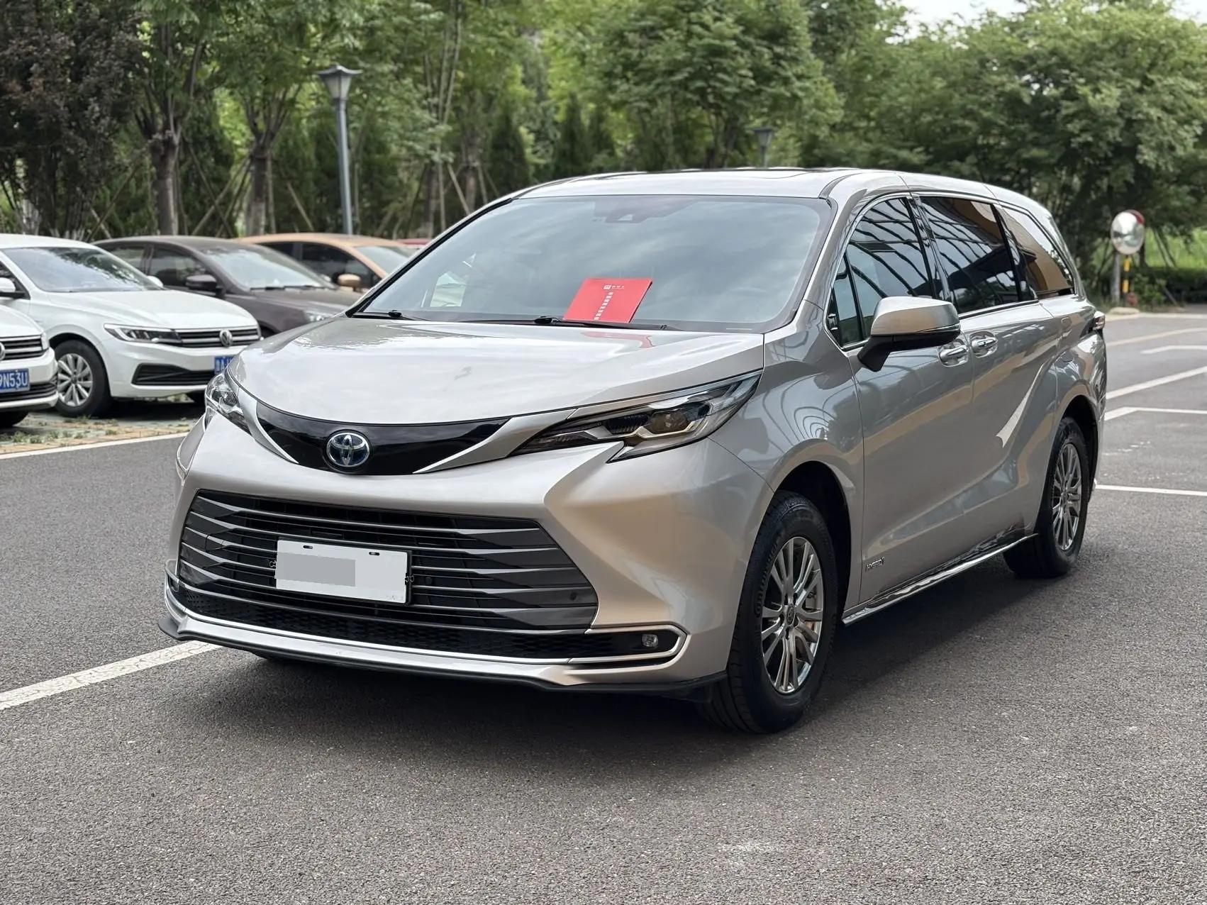 Toyota 2023 Sana 2.5 Stepless Deluxe Edition Automatic Gear