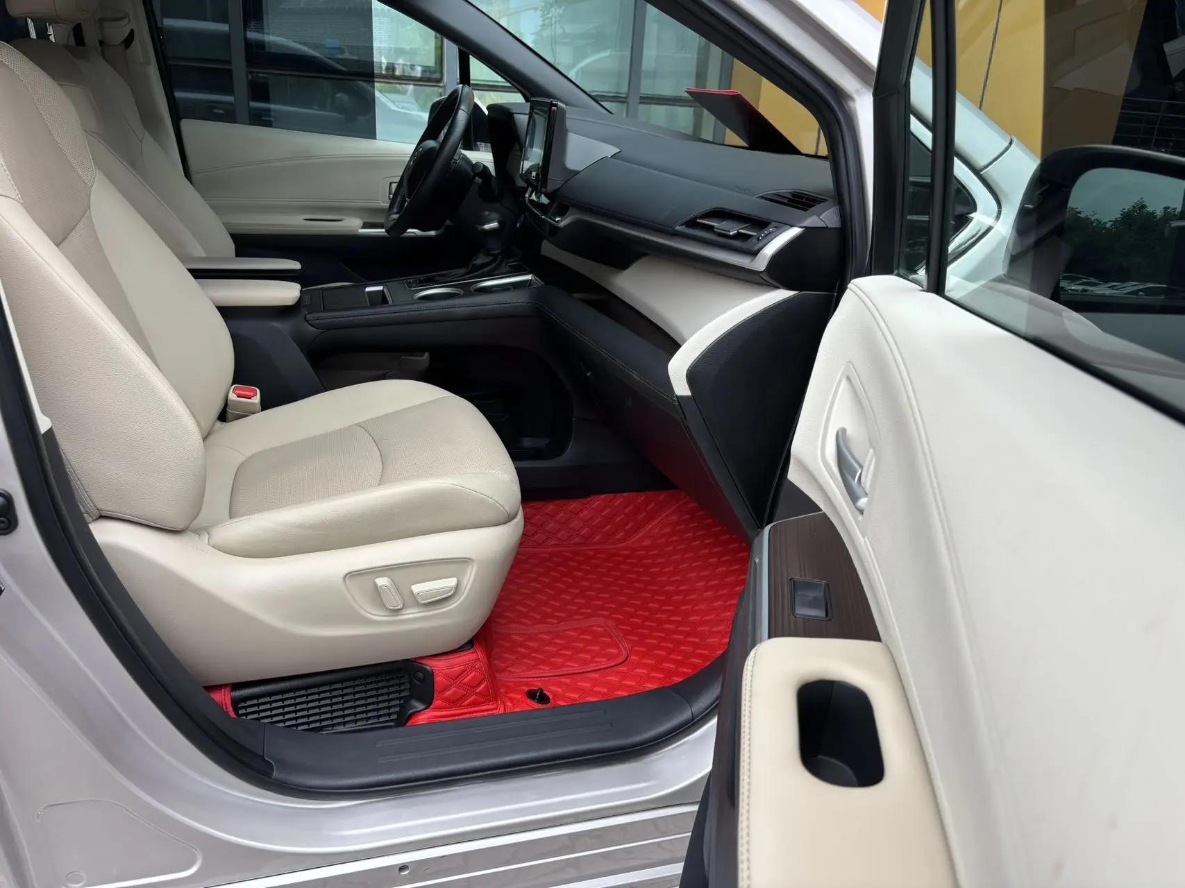 Toyota 2023 Sana 2.5 Stepless Deluxe Edition Automatic Gear 15