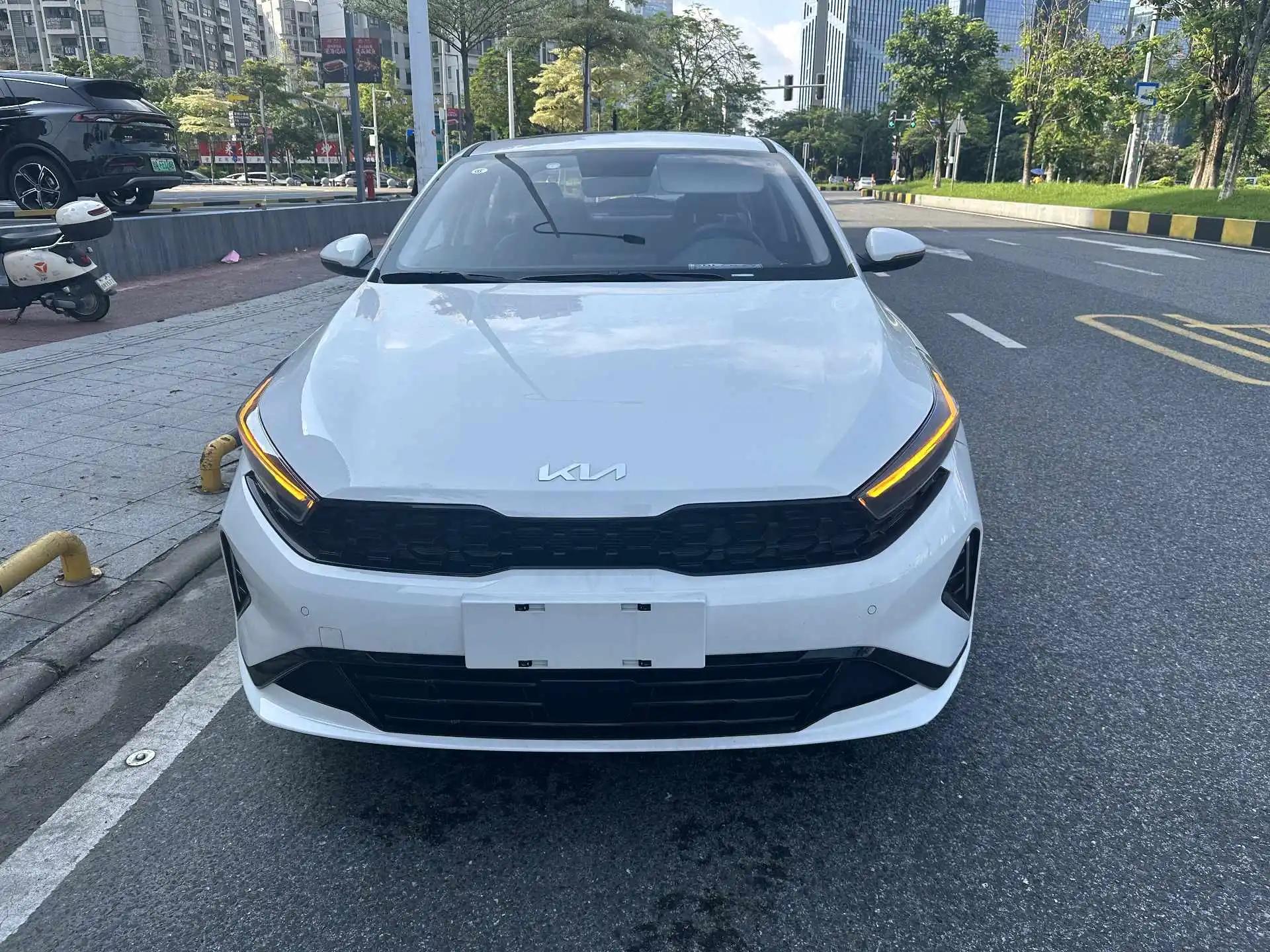Kia K3 2024 1.5L CVT Comfort Premium Edition 2