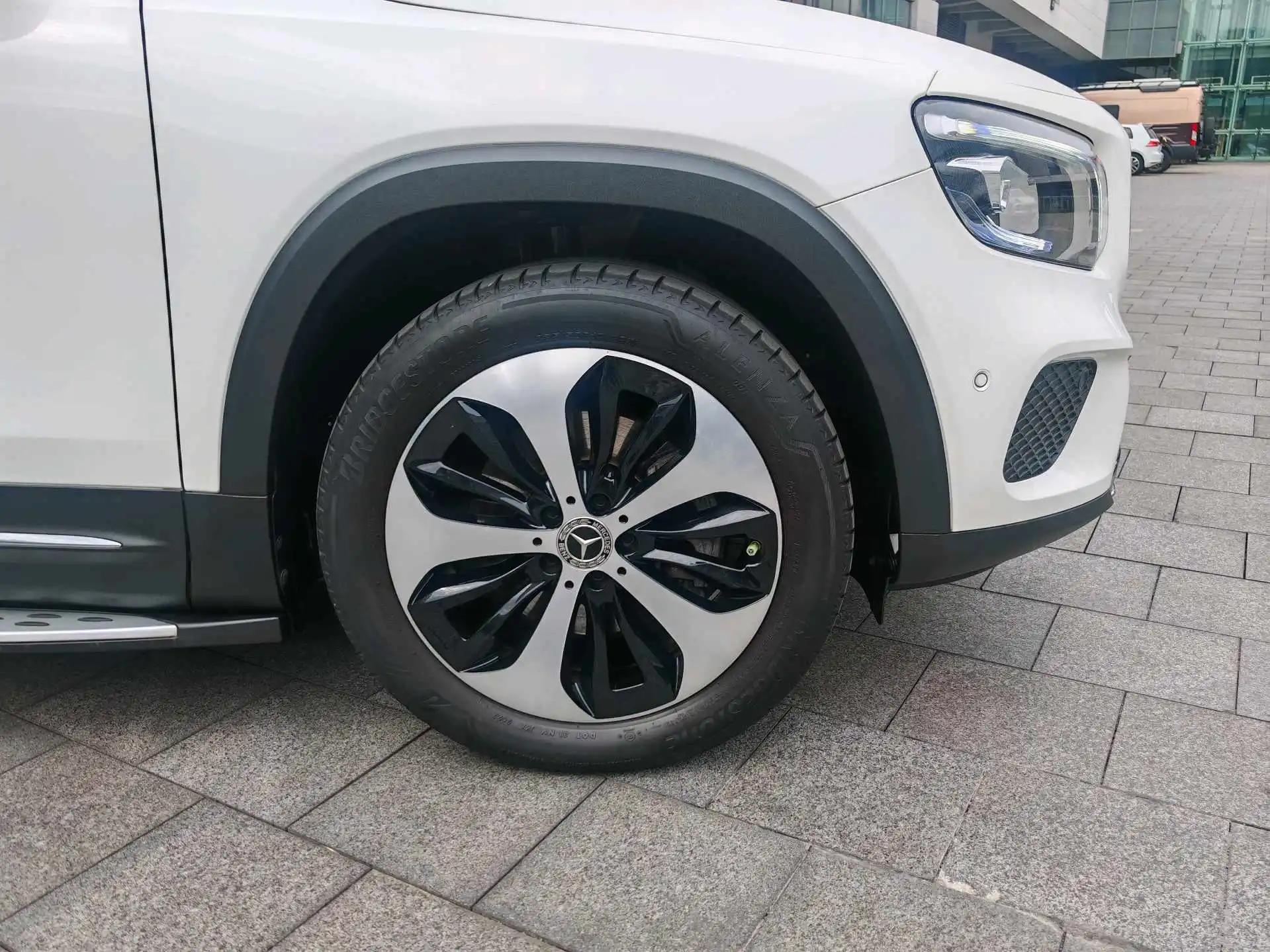 Mercedes Benz GLB 2023 GLB 220 Fashion 13