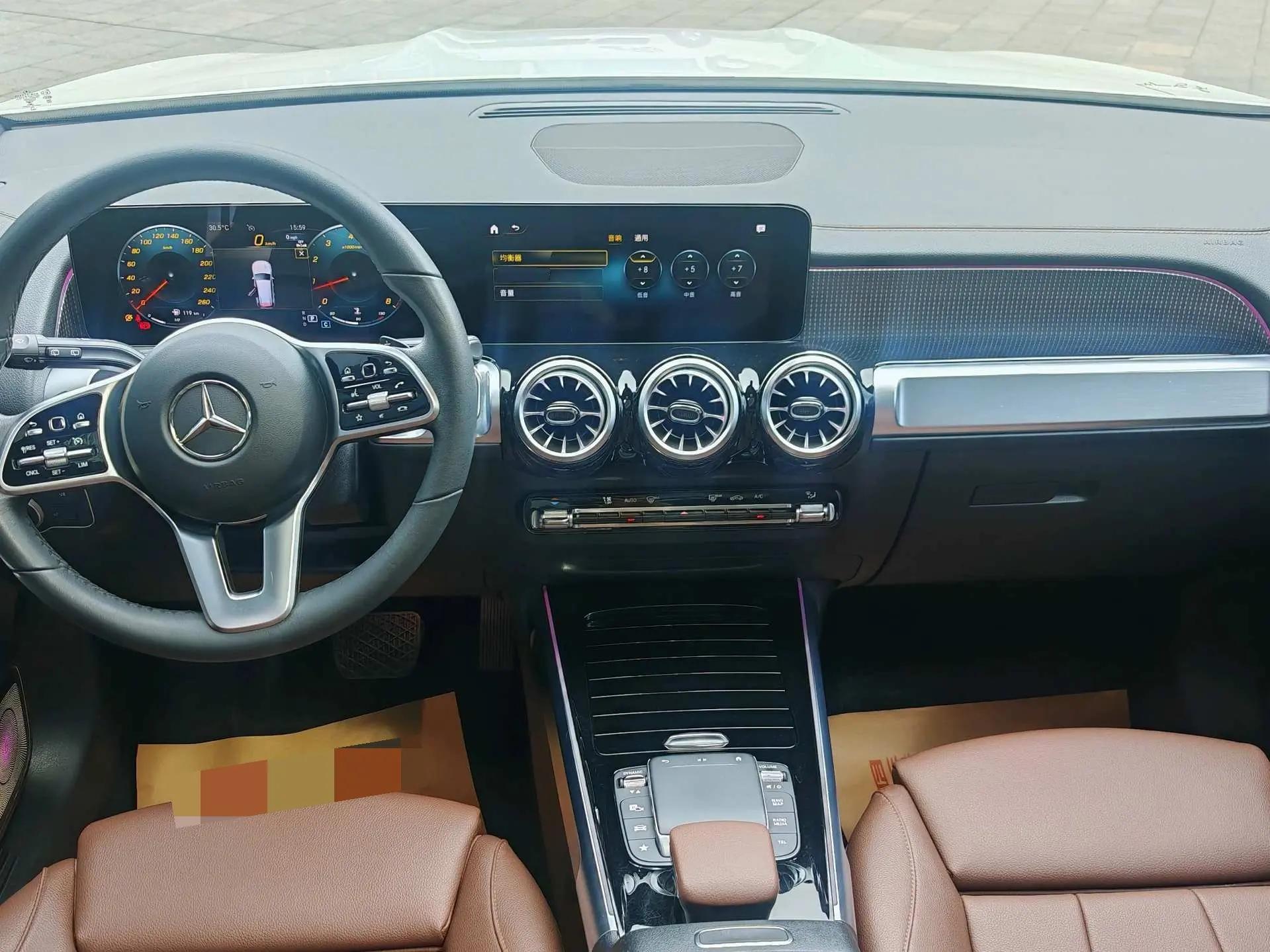 Mercedes Benz GLB 2023 GLB 220 Fashion 9