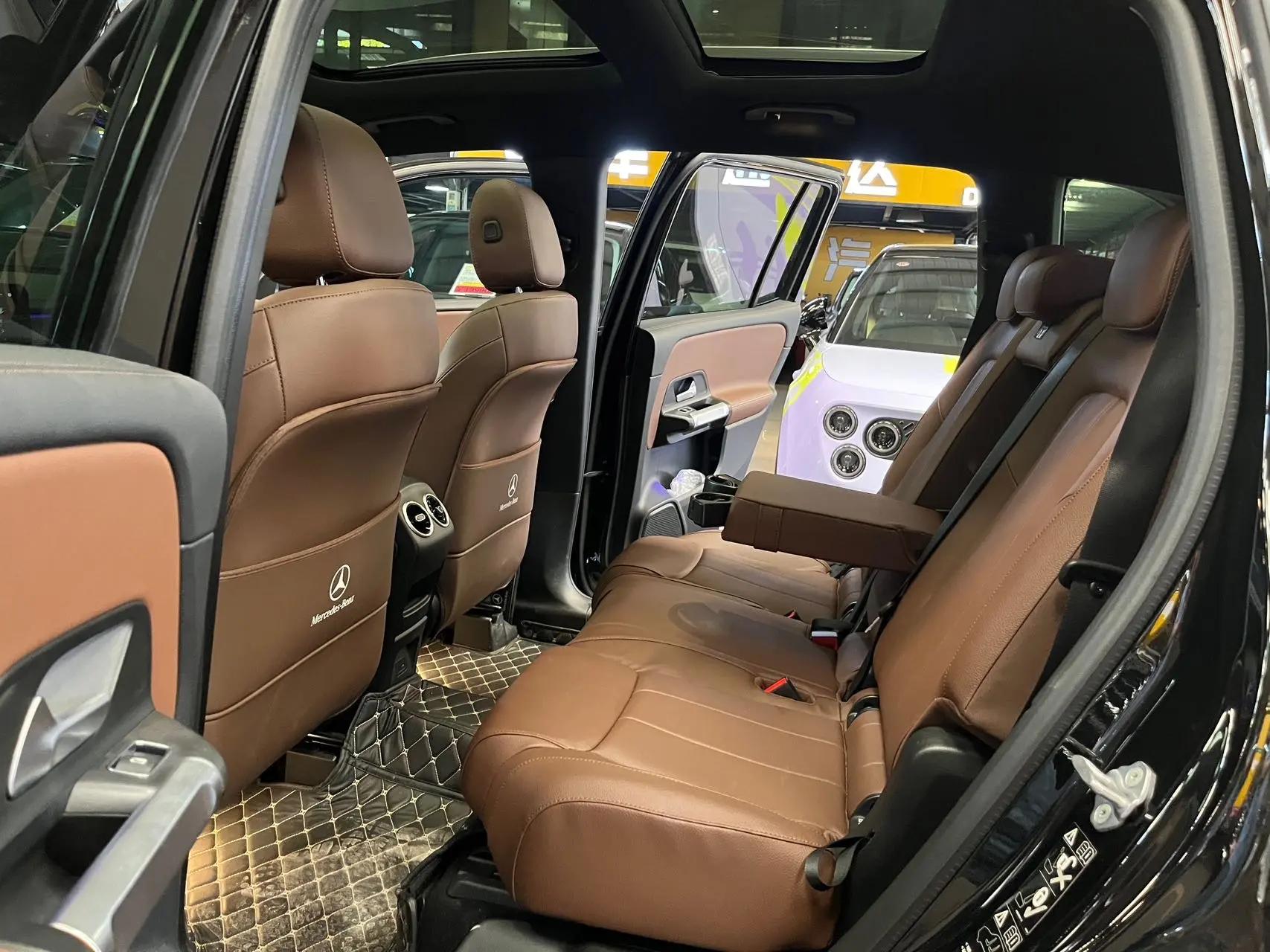 Mercedes Benz GLB 2023 GLB 220 Fashion 5