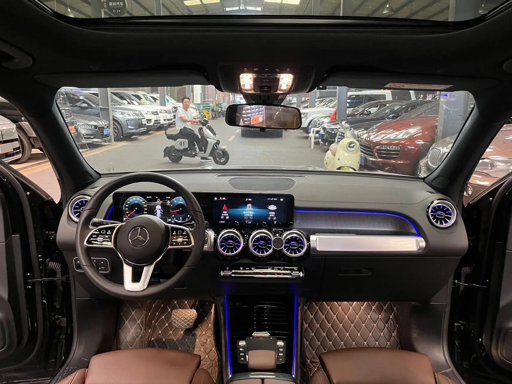 Mercedes Benz GLB 2023 GLB 220 Fashion 6