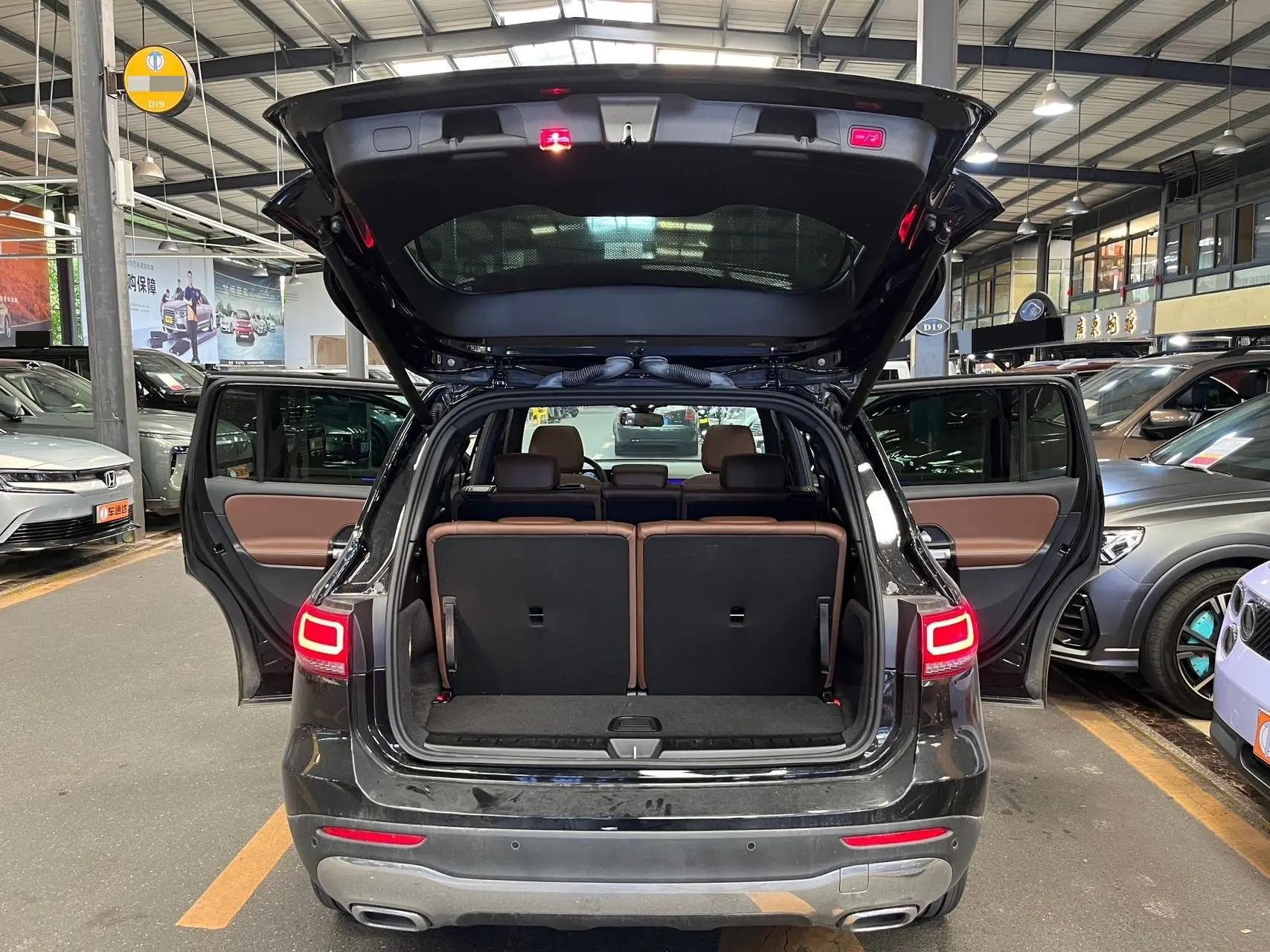 Mercedes Benz GLB 2023 GLB 220 Fashion 7