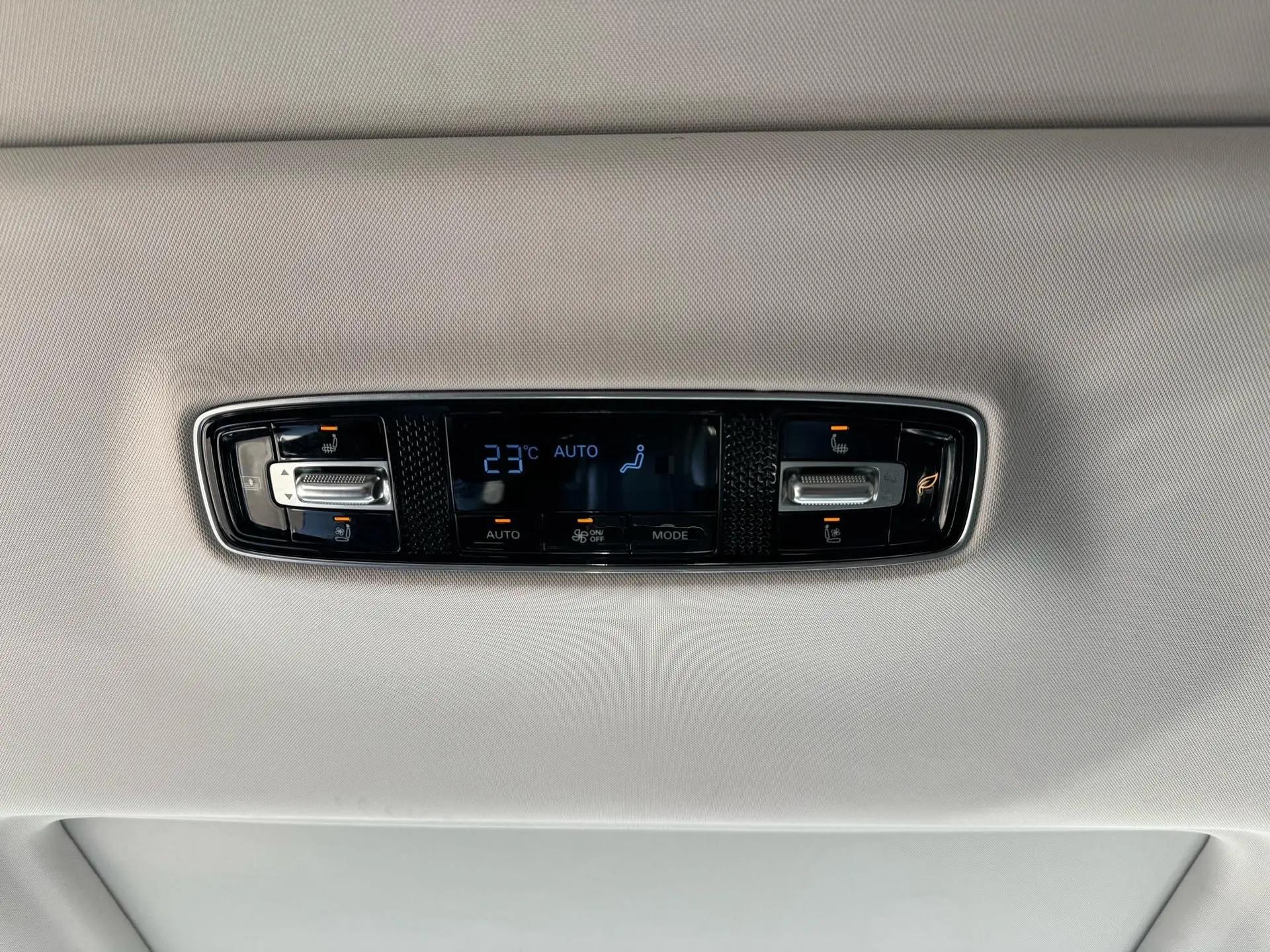 Roewe iMAX8 2022 400TGI Extreme Edition 10