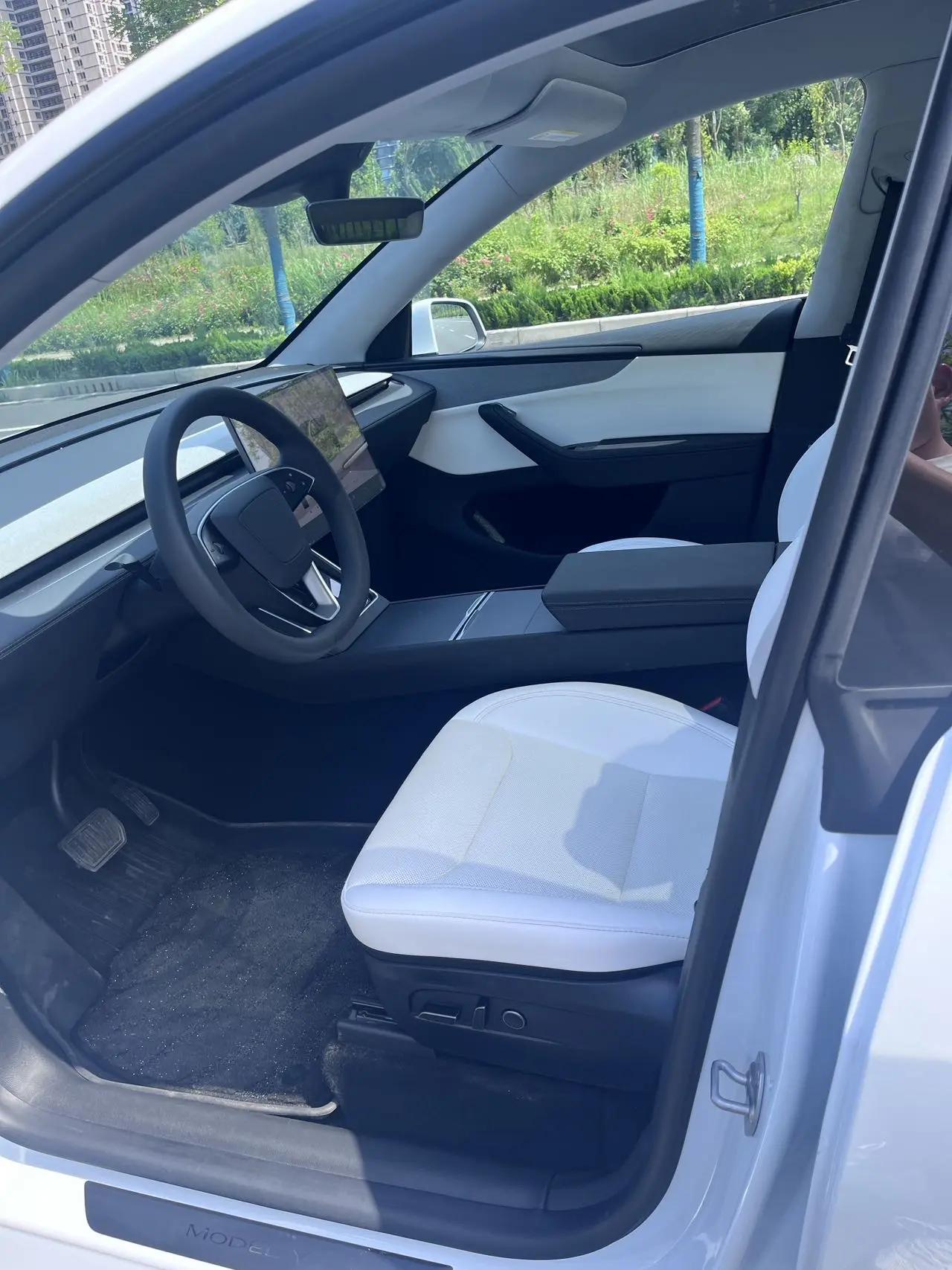 Tesla 2026 Model Y Rear-Wheel Drive Automatic 4