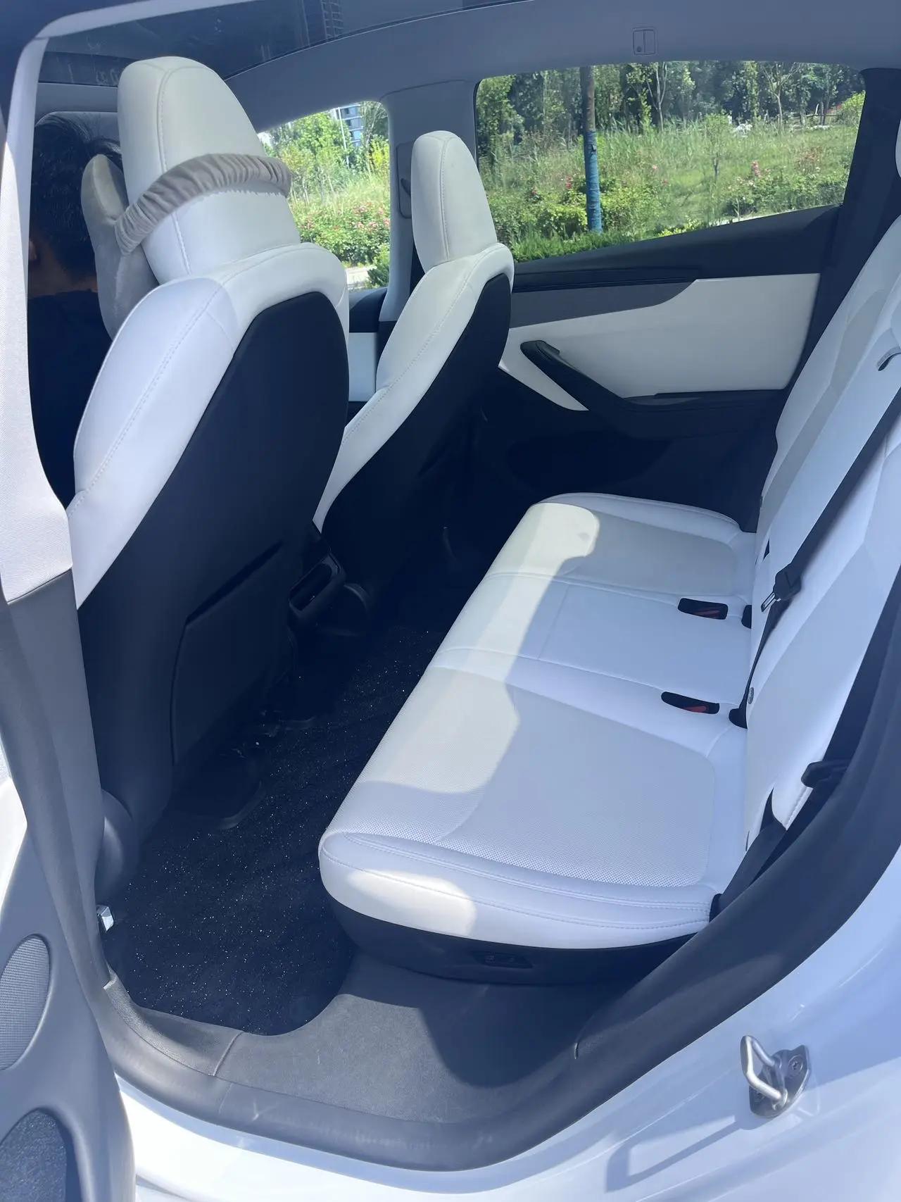 Tesla 2026 Model Y Rear-Wheel Drive Automatic 5