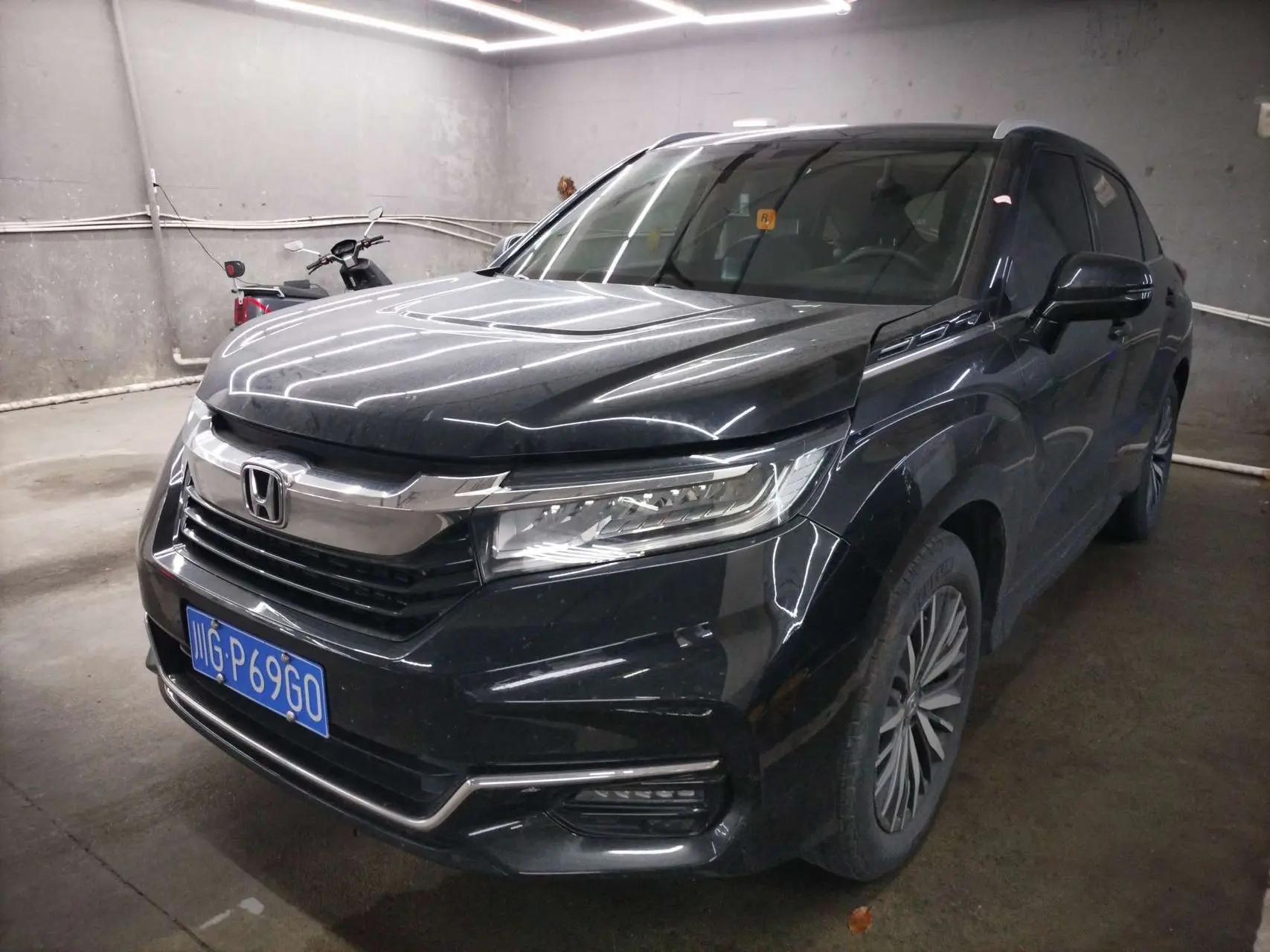 Crown Road 2020 370TURBO 4-wheel Drive Premium Edition