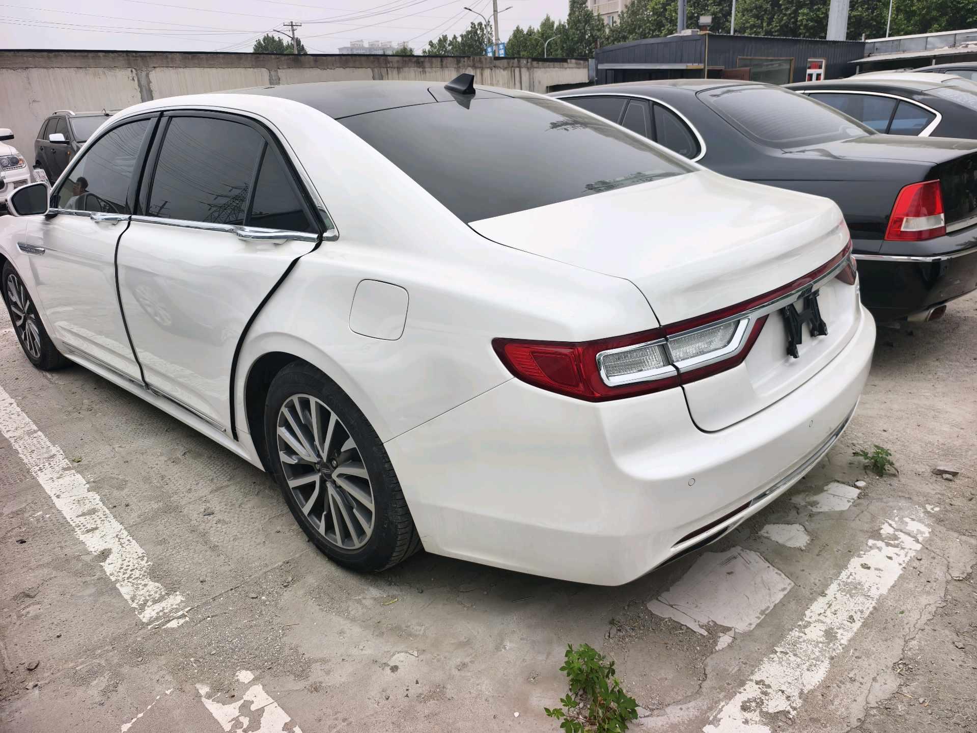 Lincoln mainland 2019 2.0T two-wheel drive distinguished version of the national v 3