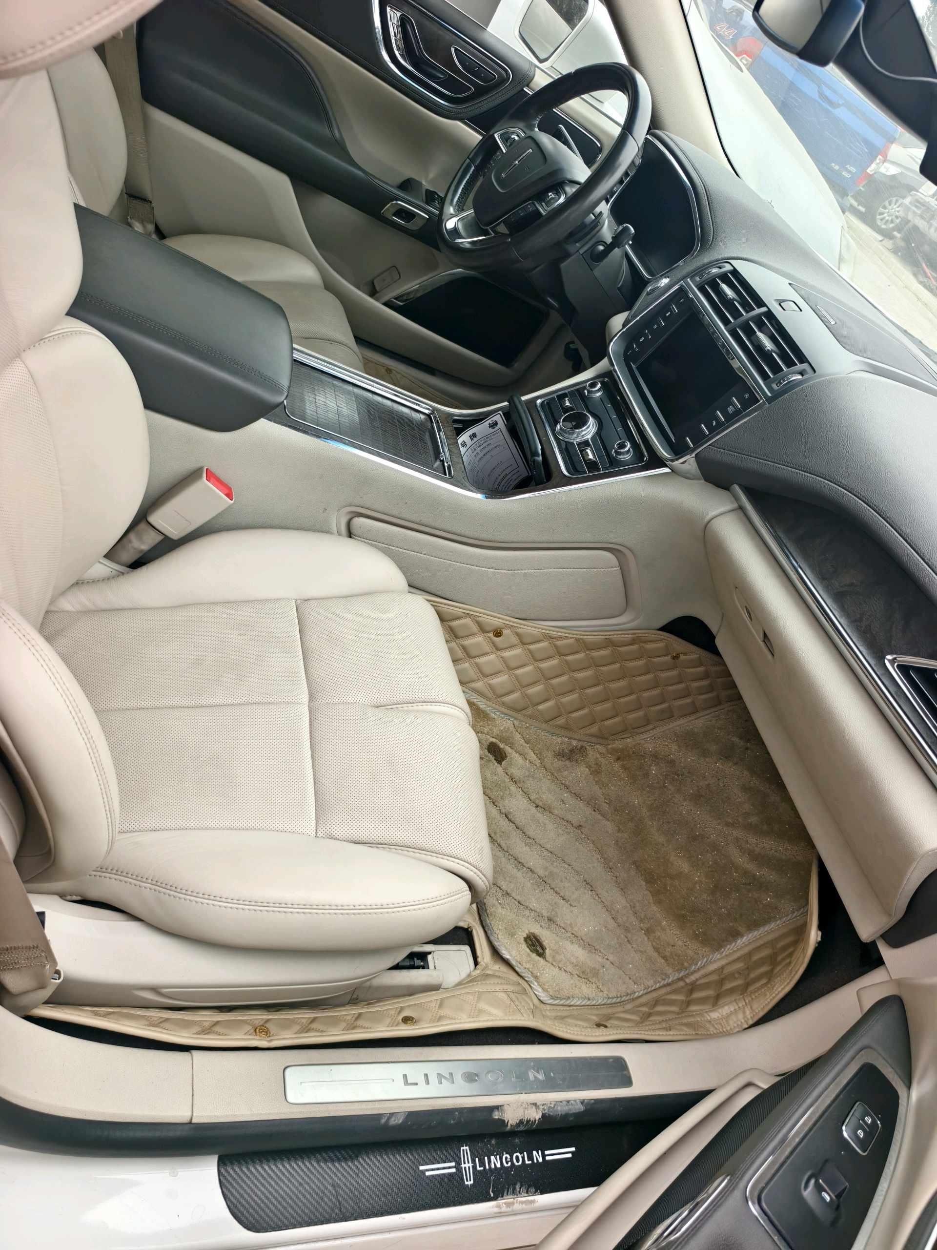 Lincoln mainland 2019 2.0T two-wheel drive distinguished version of the national v 4