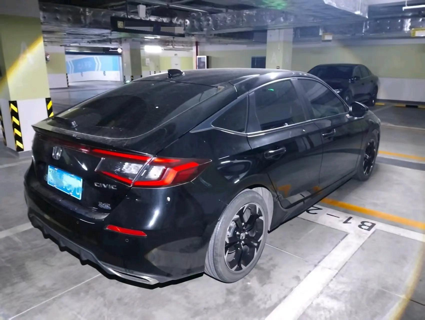 Civic 2023 HATCHBACK 240TURBO CVT Low Edition 5