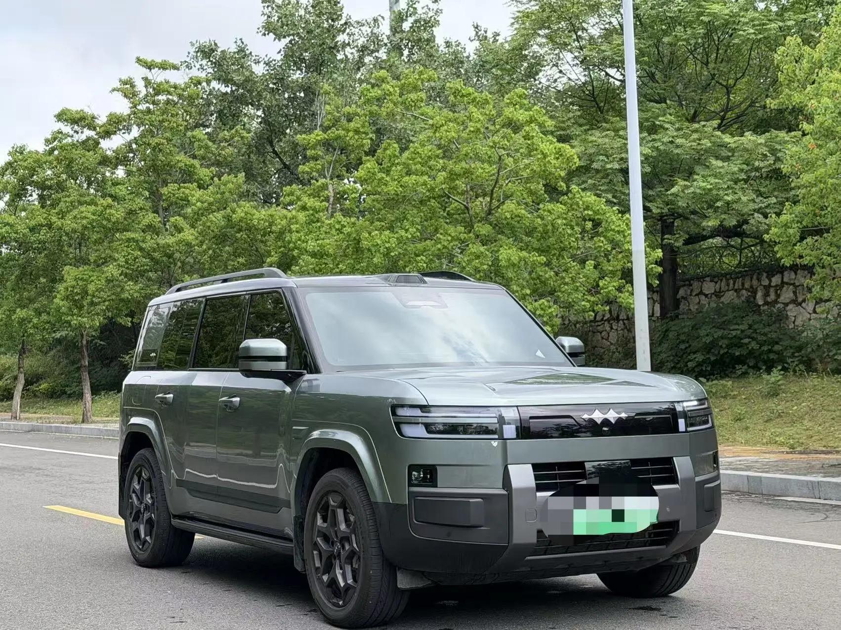 FangChengBao 2025 titanium 7 1.5T stepless 190KM four-wheel drive Ultra version of automatic gear 3