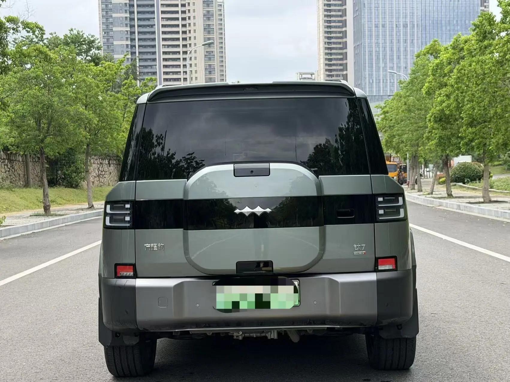 FangChengBao 2025 titanium 7 1.5T stepless 190KM four-wheel drive Ultra version of automatic gear 4