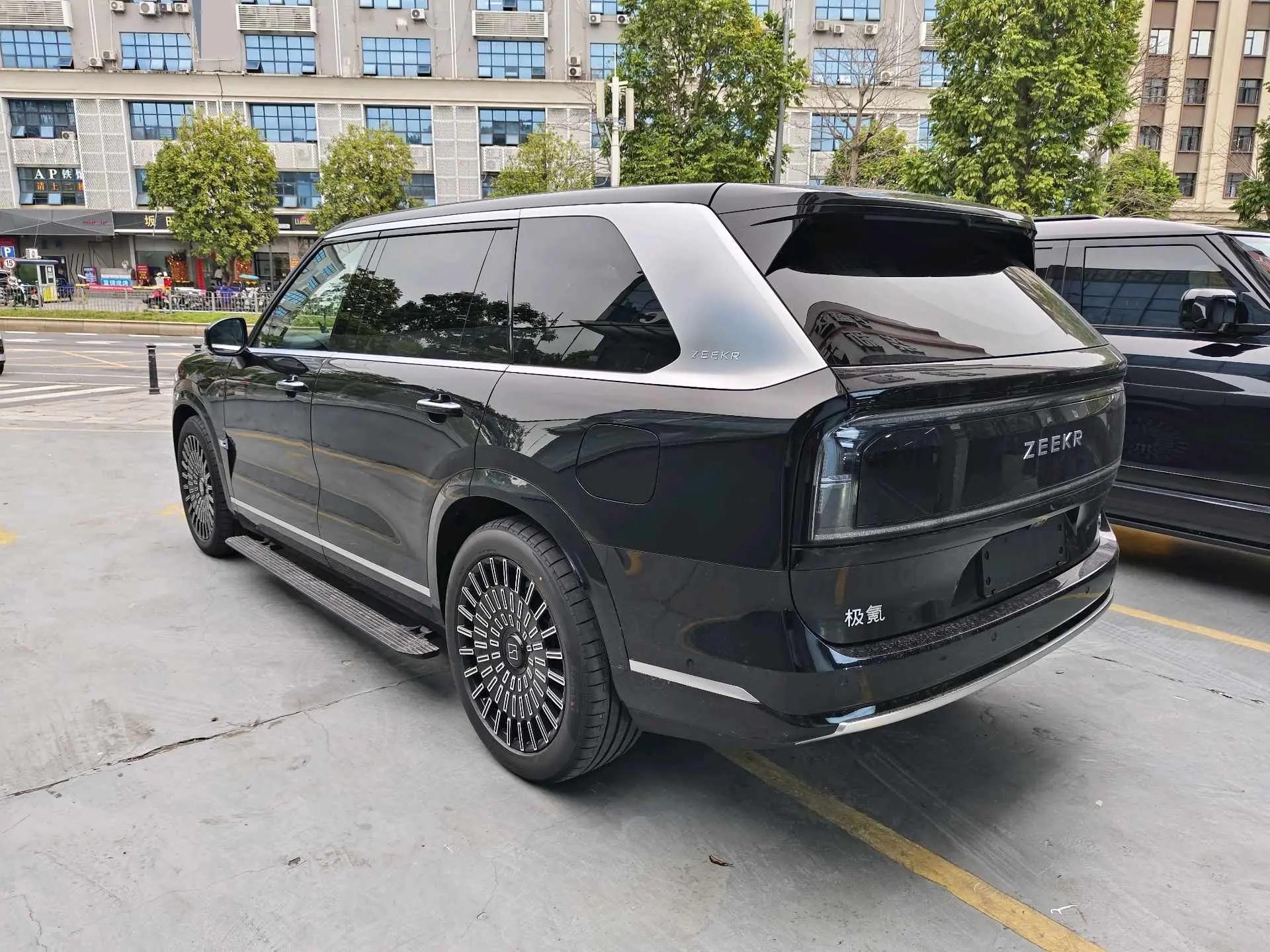 Zeekr 2025 Zeekr 9X 2.0T Ultra Edition 70kWh Automatic Gear 9