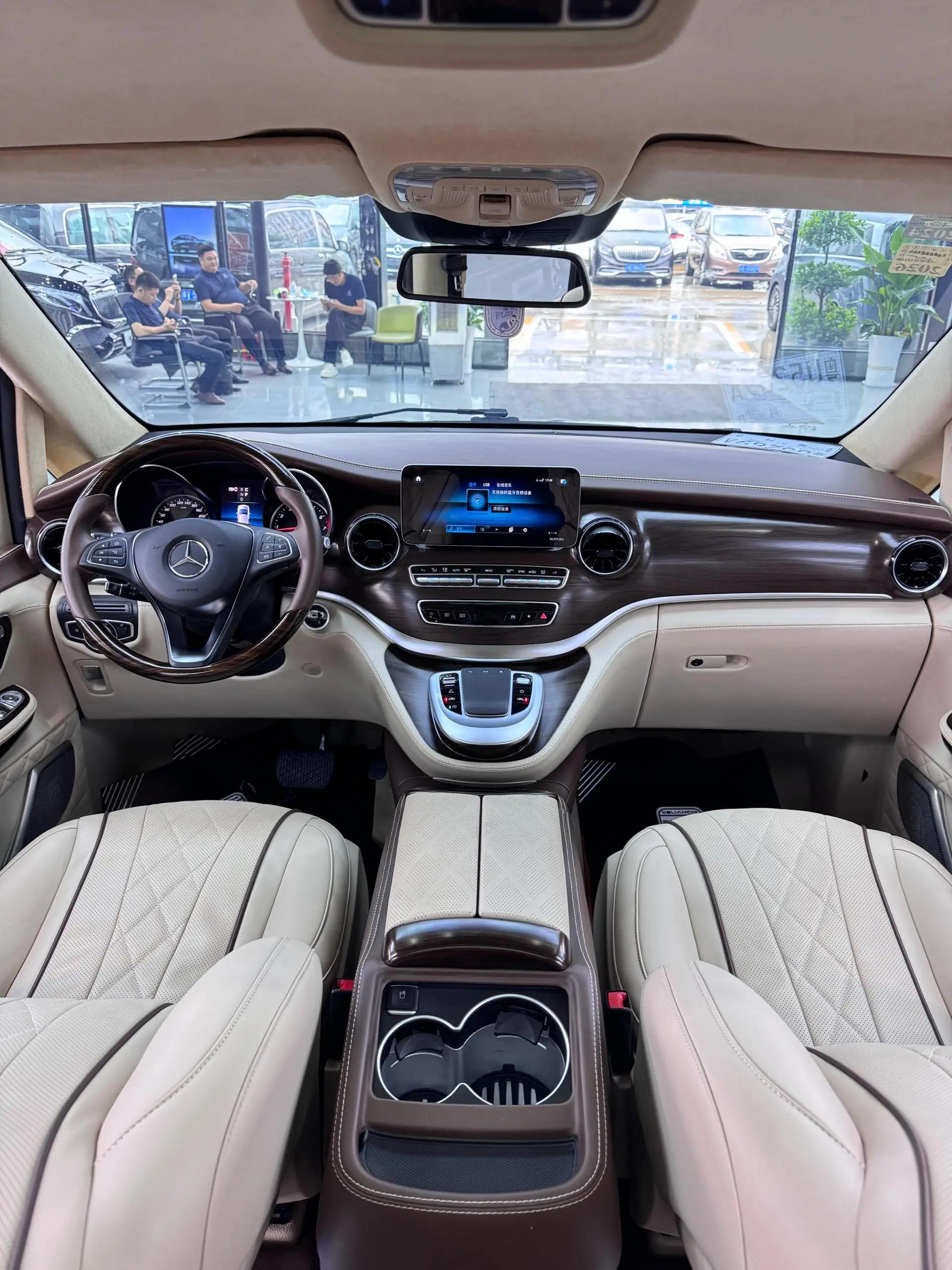 Mercedes Benz Class V 2020V 260 Pilot Edition 5