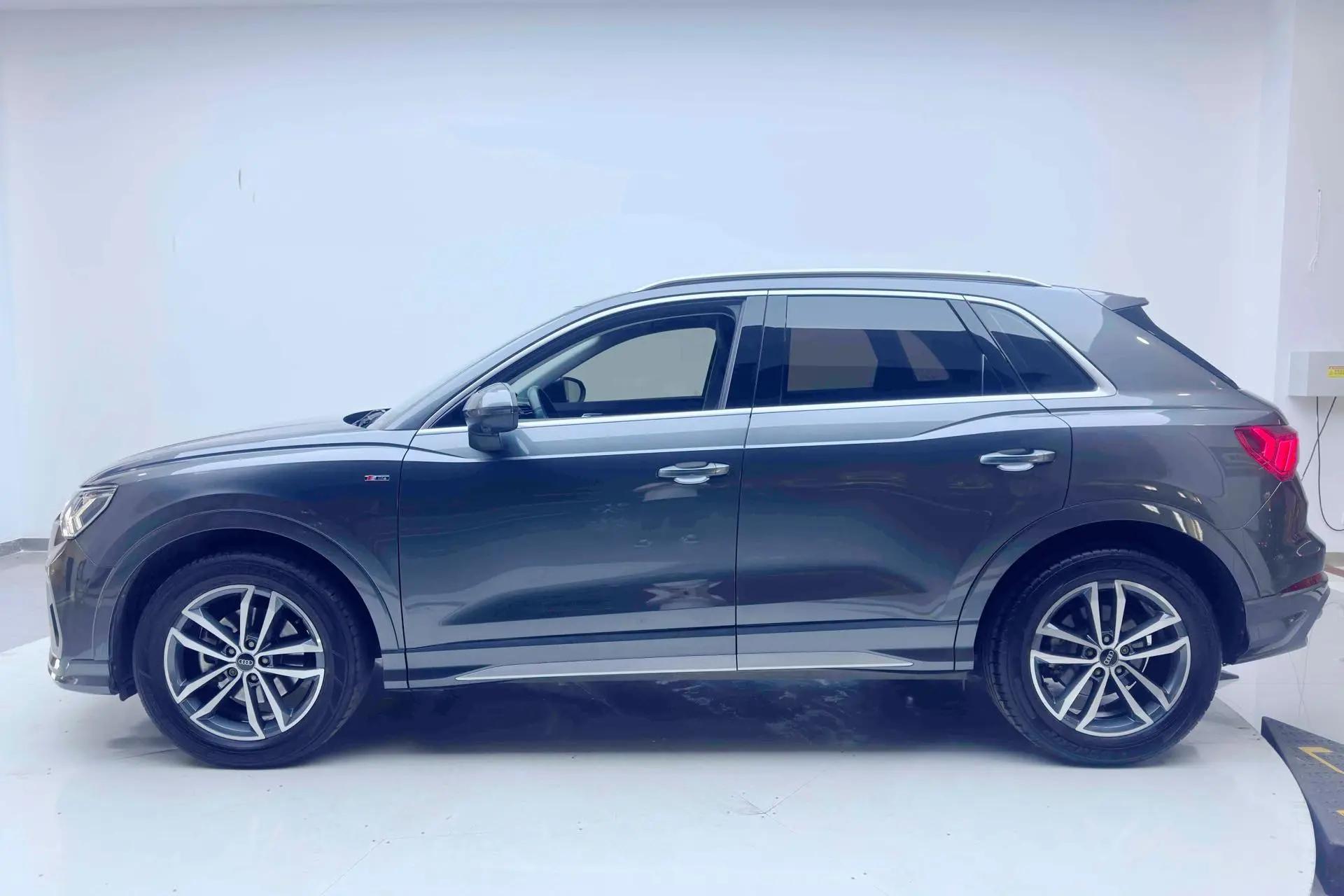 Audi Q3 2022 35 TFSI Fashion Elegant 4