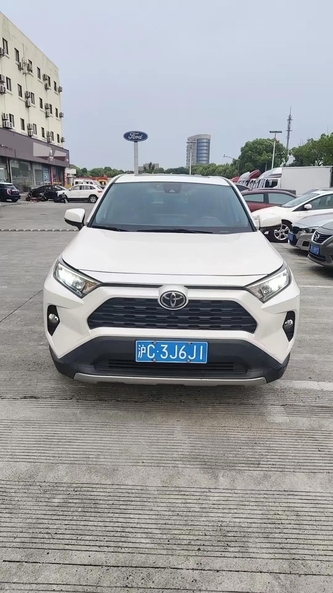 RAV4 Rongfeng 2021 2.0L CVT Two-Drive Fashion PLUS Edition 2