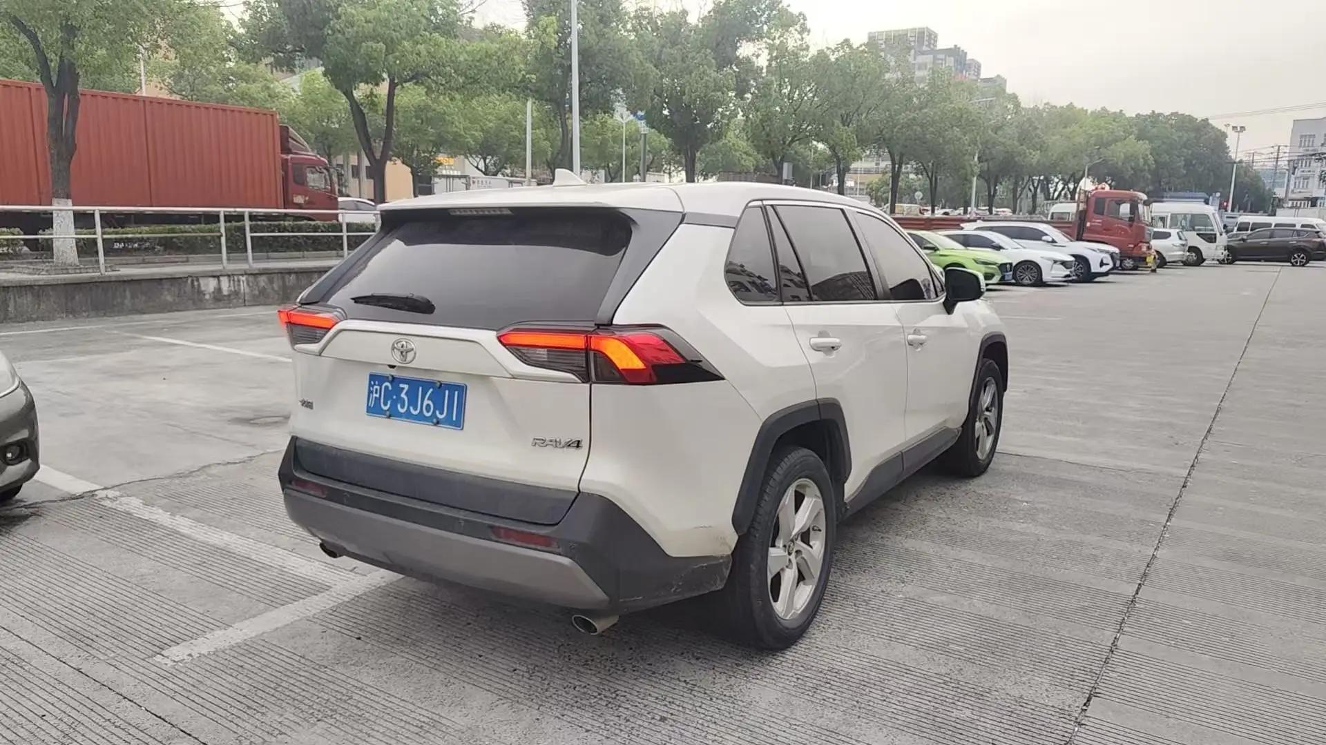RAV4 Rongfeng 2021 2.0L CVT Two-Drive Fashion PLUS Edition 4